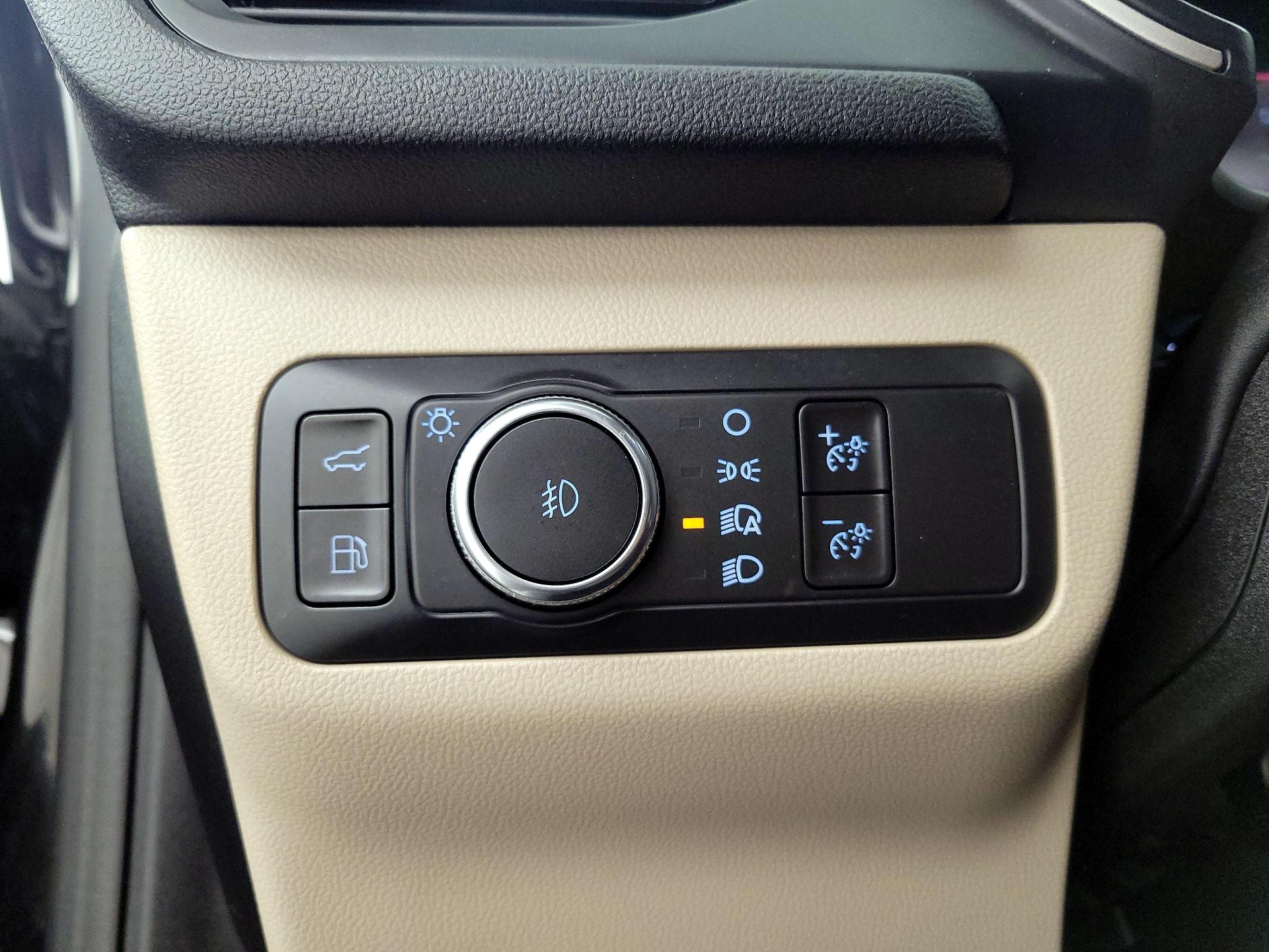 Thumbnail: 2022 Ford Escape - 13