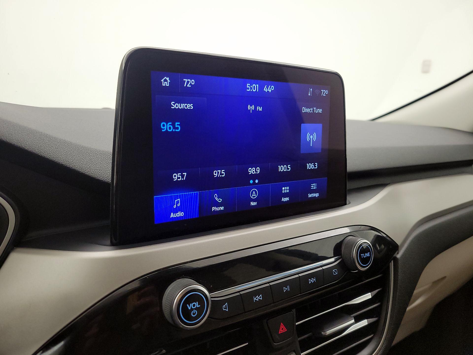 Thumbnail: 2022 Ford Escape - 16