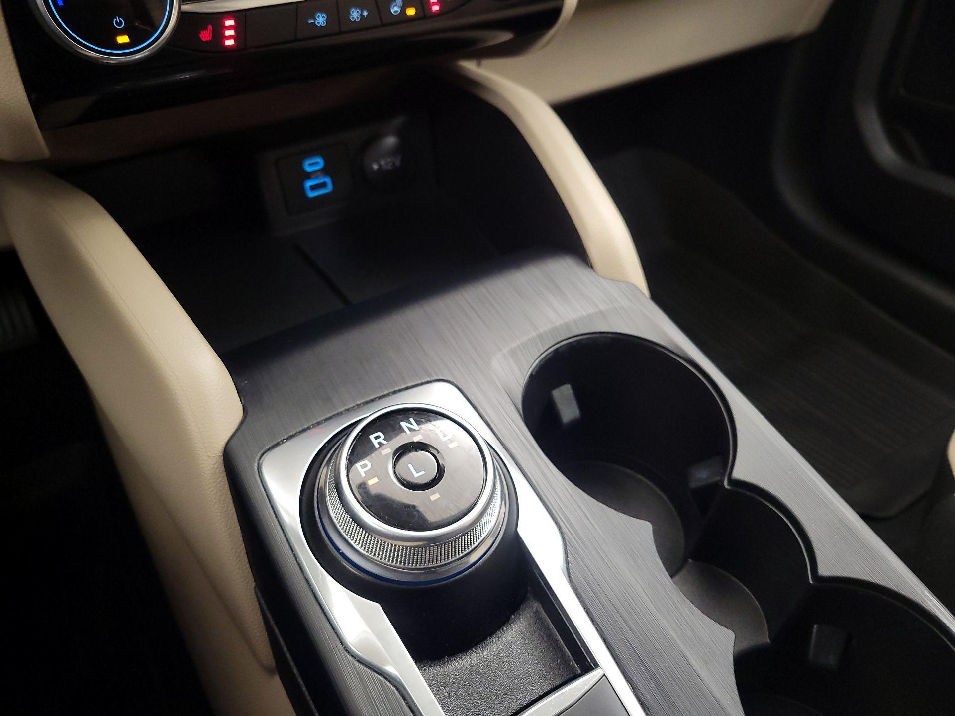 Thumbnail: 2022 Ford Escape - 18