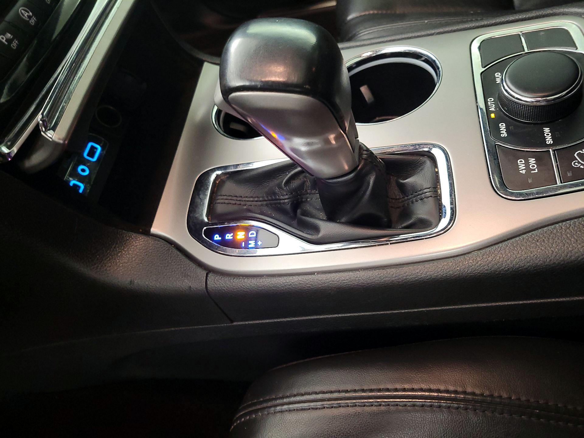 Thumbnail: 2020 Jeep Grand Cherokee - 18