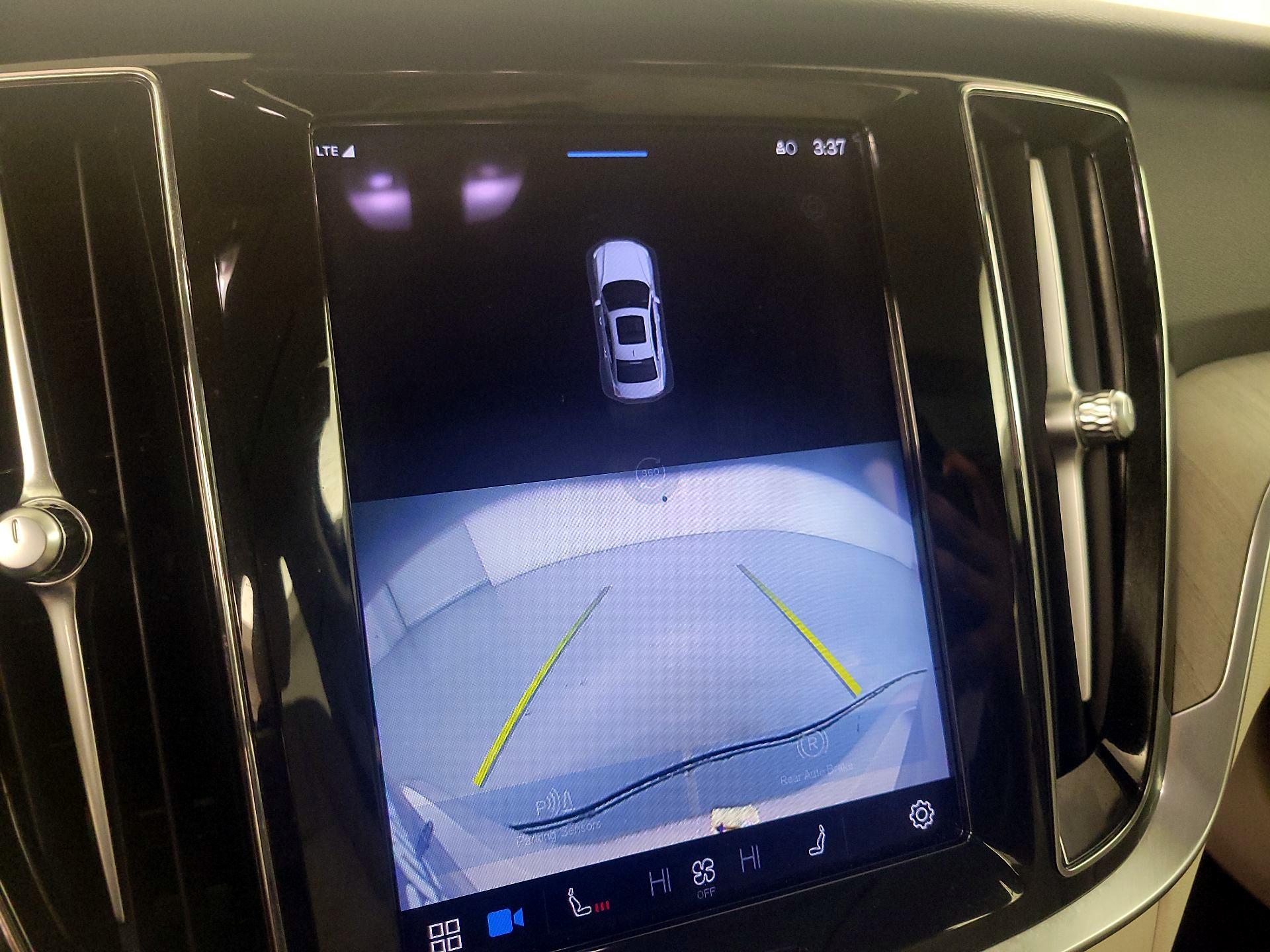 Thumbnail: 2023 Volvo S60 - 14