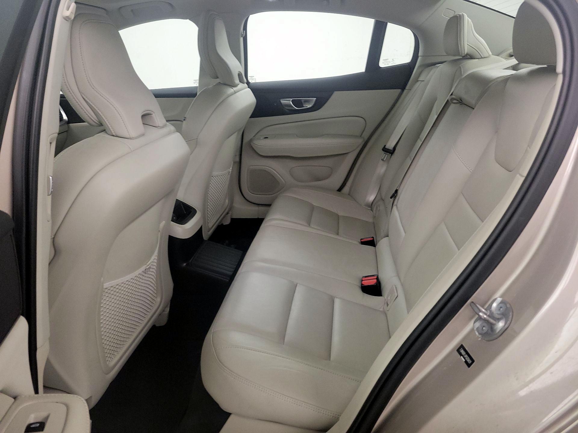 Thumbnail: 2023 Volvo S60 - 20