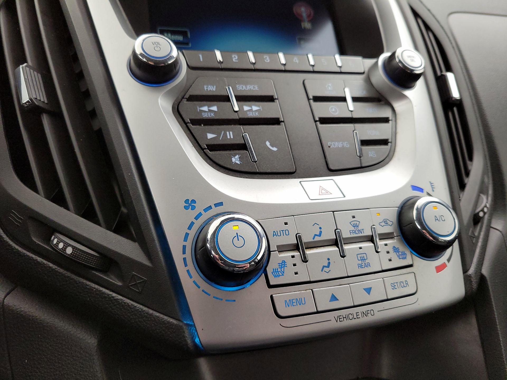 Thumbnail: 2017 Chevrolet Equinox - 15