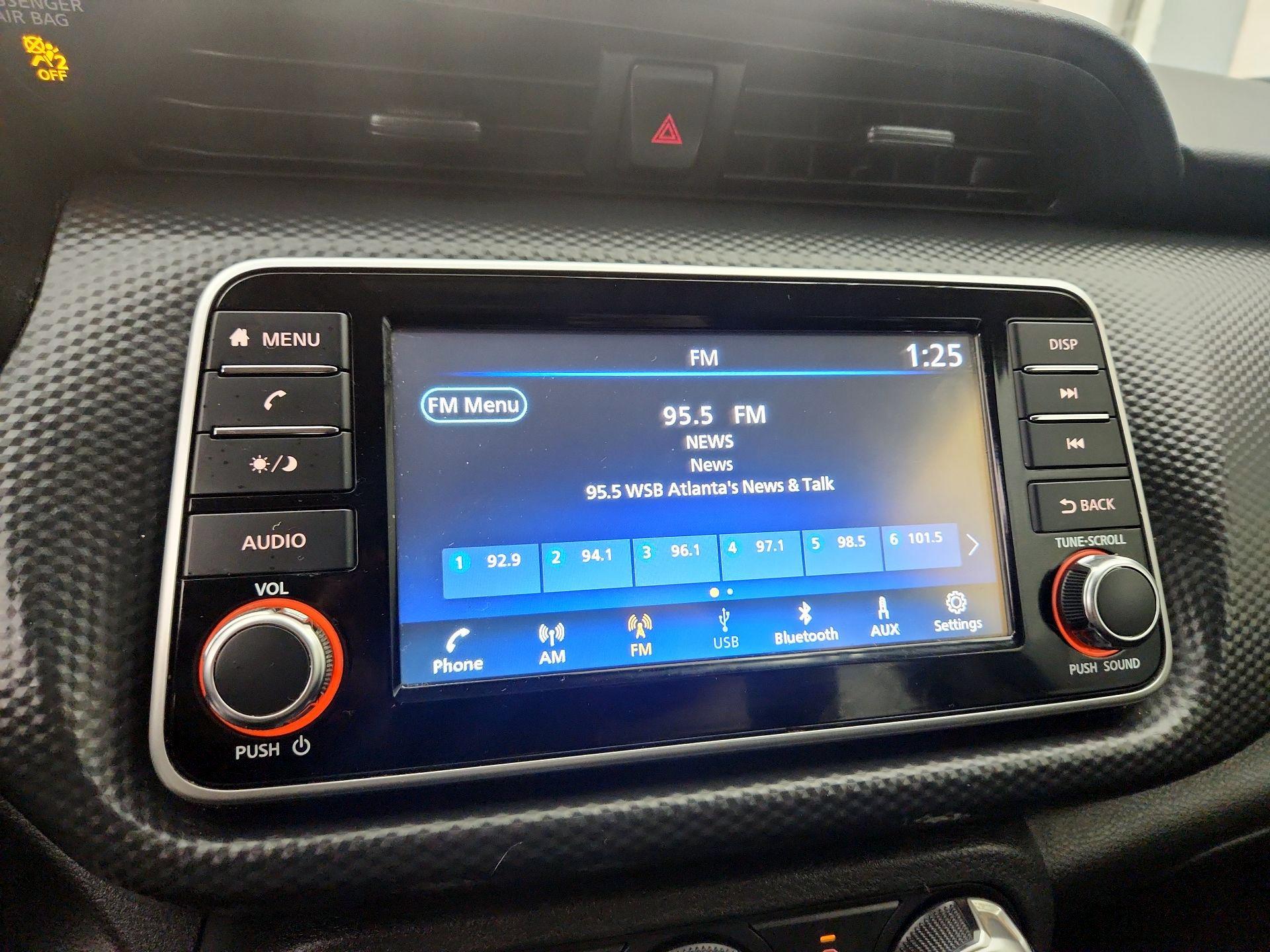 Thumbnail: 2021 Nissan Kicks - 15