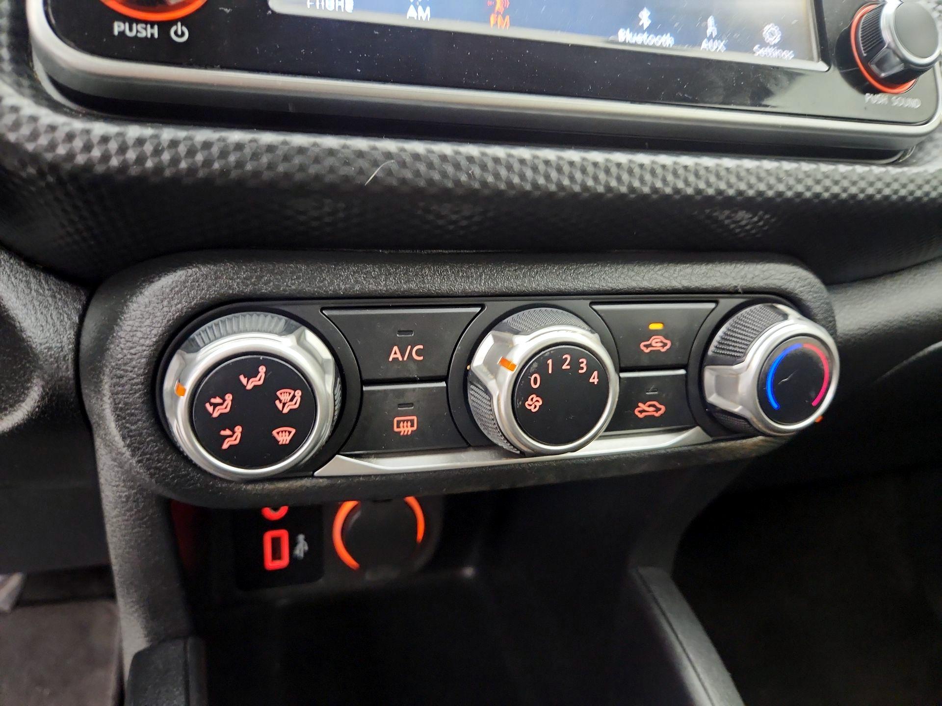 Thumbnail: 2021 Nissan Kicks - 16