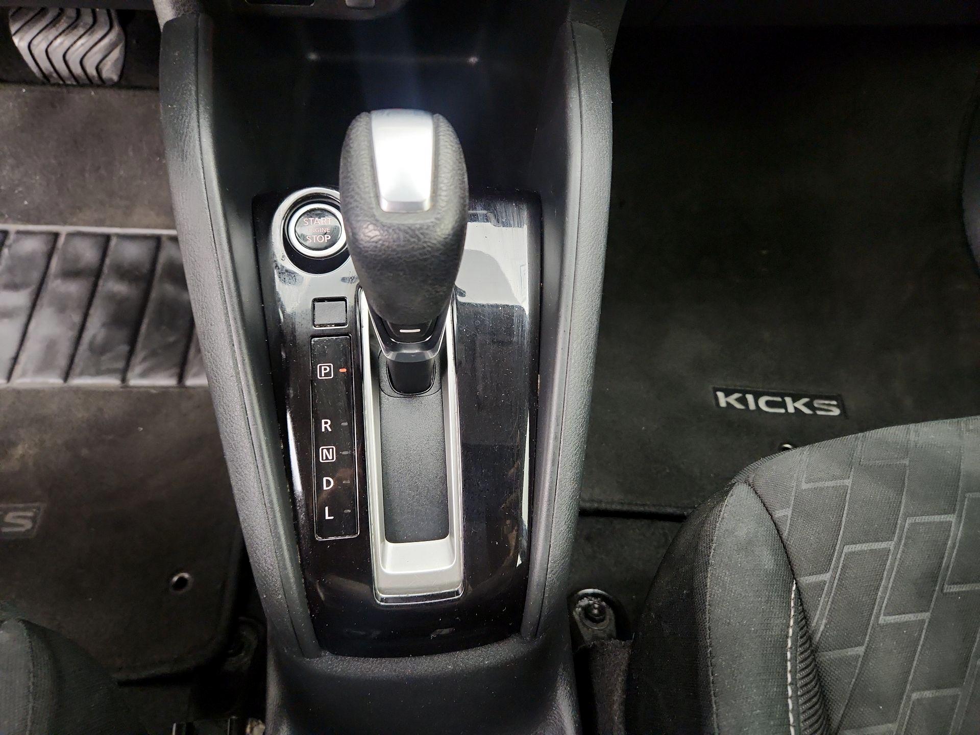 Thumbnail: 2021 Nissan Kicks - 17