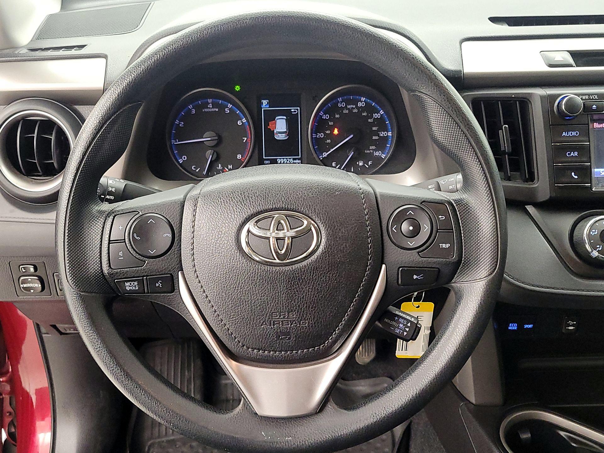 Thumbnail: 2018 Toyota RAV4 - 10