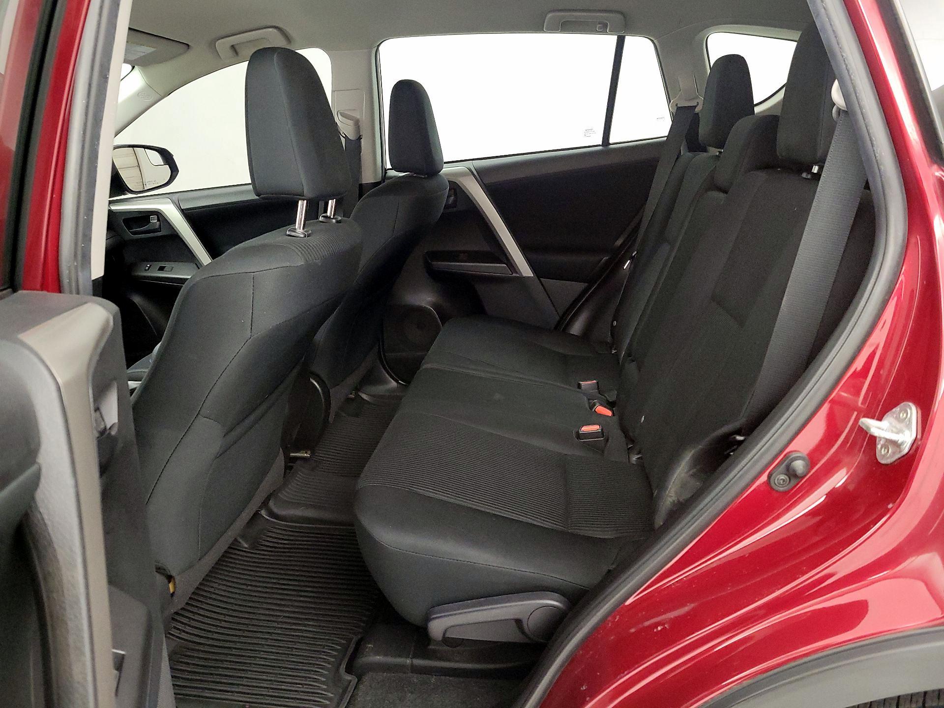 Thumbnail: 2018 Toyota RAV4 - 19