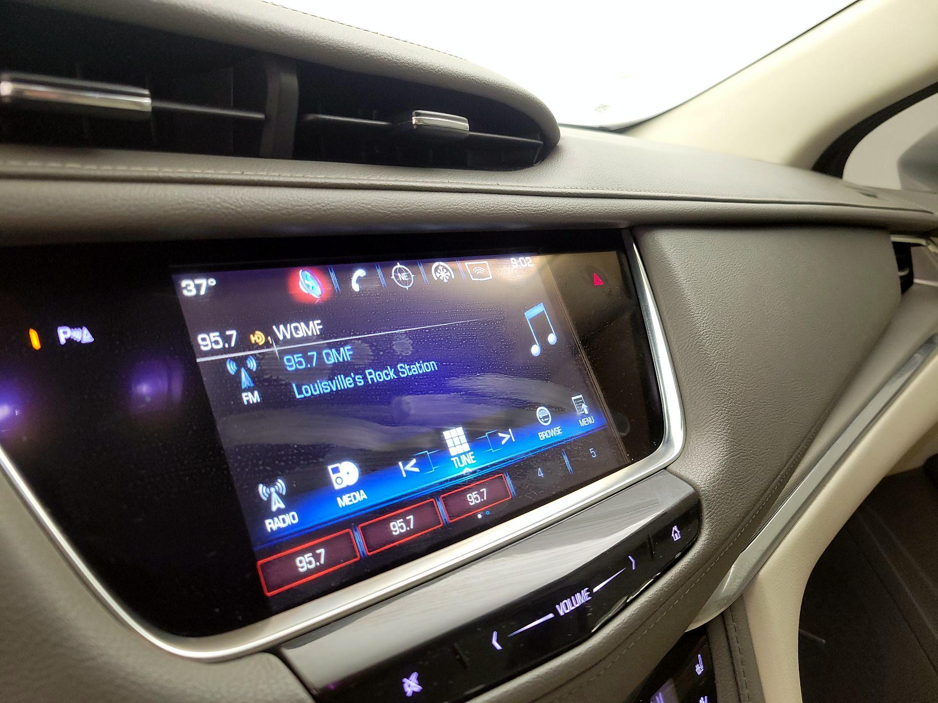 Thumbnail: 2017 Cadillac XT5 - 16