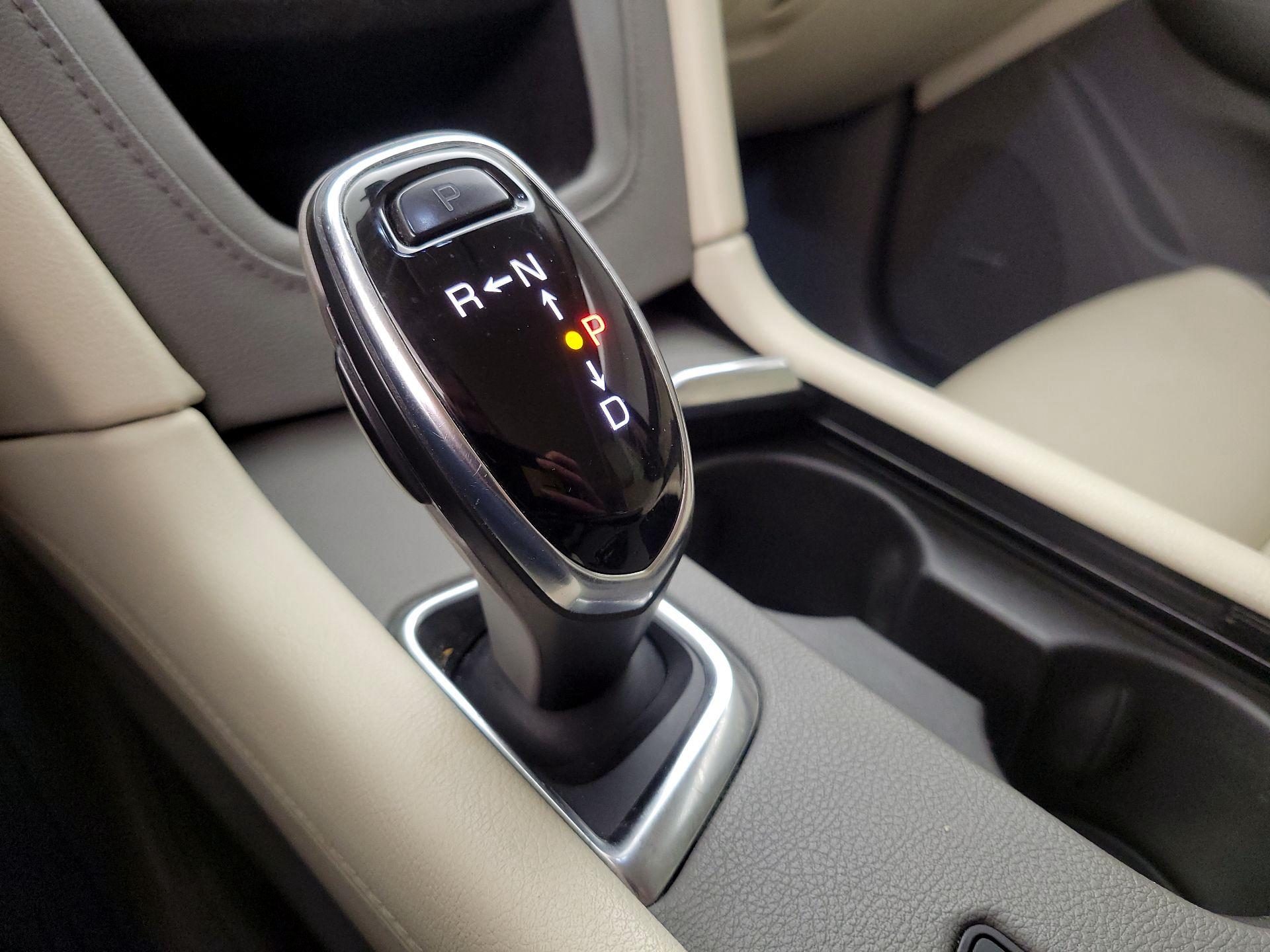 Thumbnail: 2017 Cadillac XT5 - 18