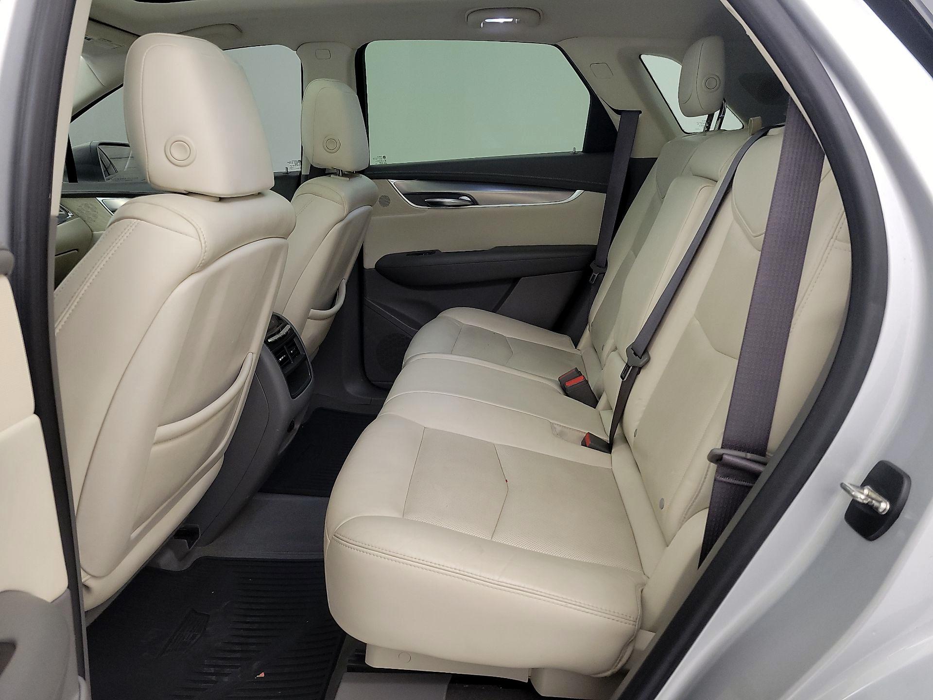 Thumbnail: 2017 Cadillac XT5 - 20