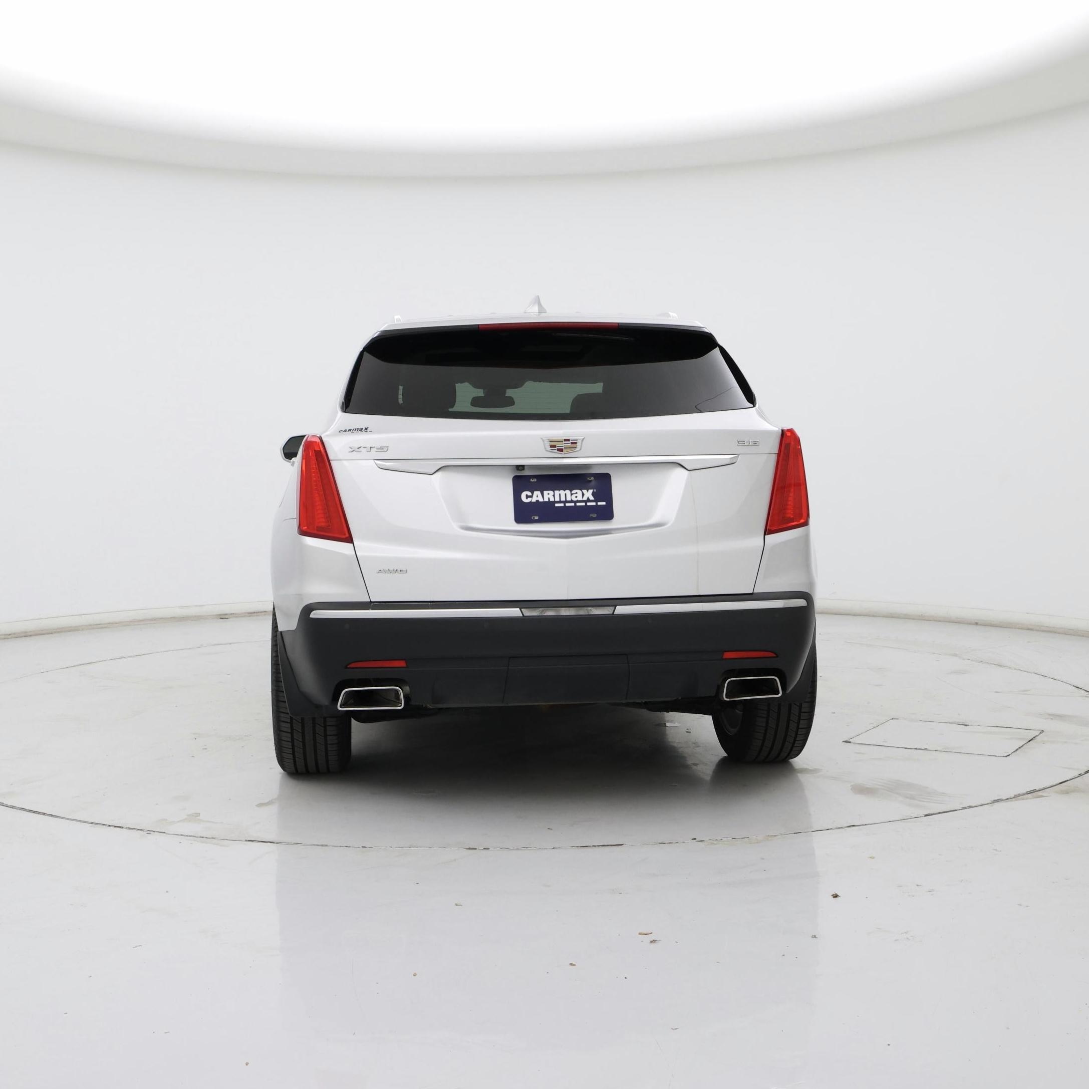 Thumbnail: 2017 Cadillac XT5 - 6