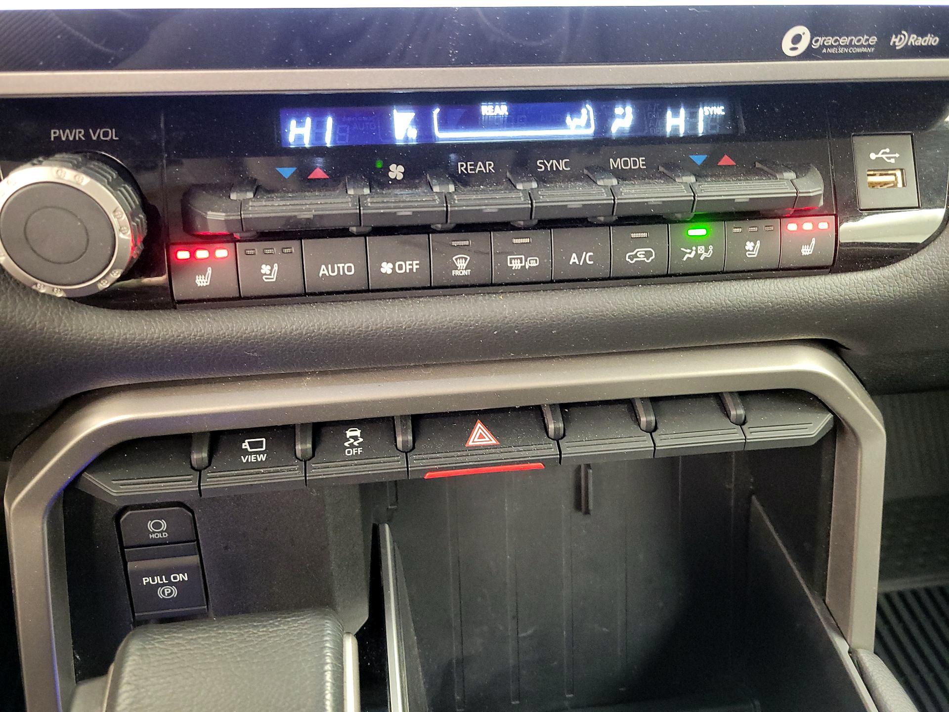 Thumbnail: 2023 Toyota Sequoia - 17