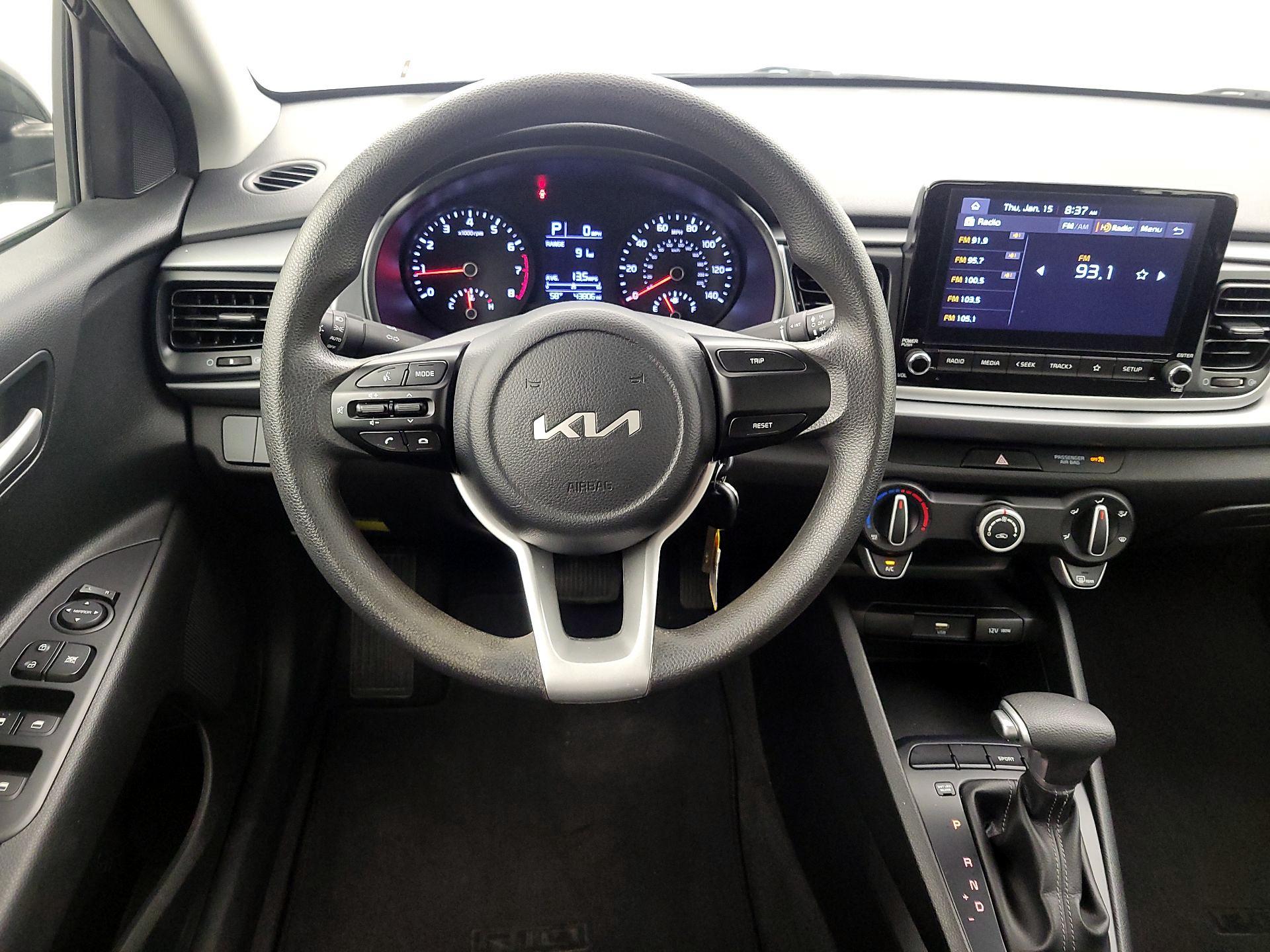 Thumbnail: 2023 Kia Rio - 10