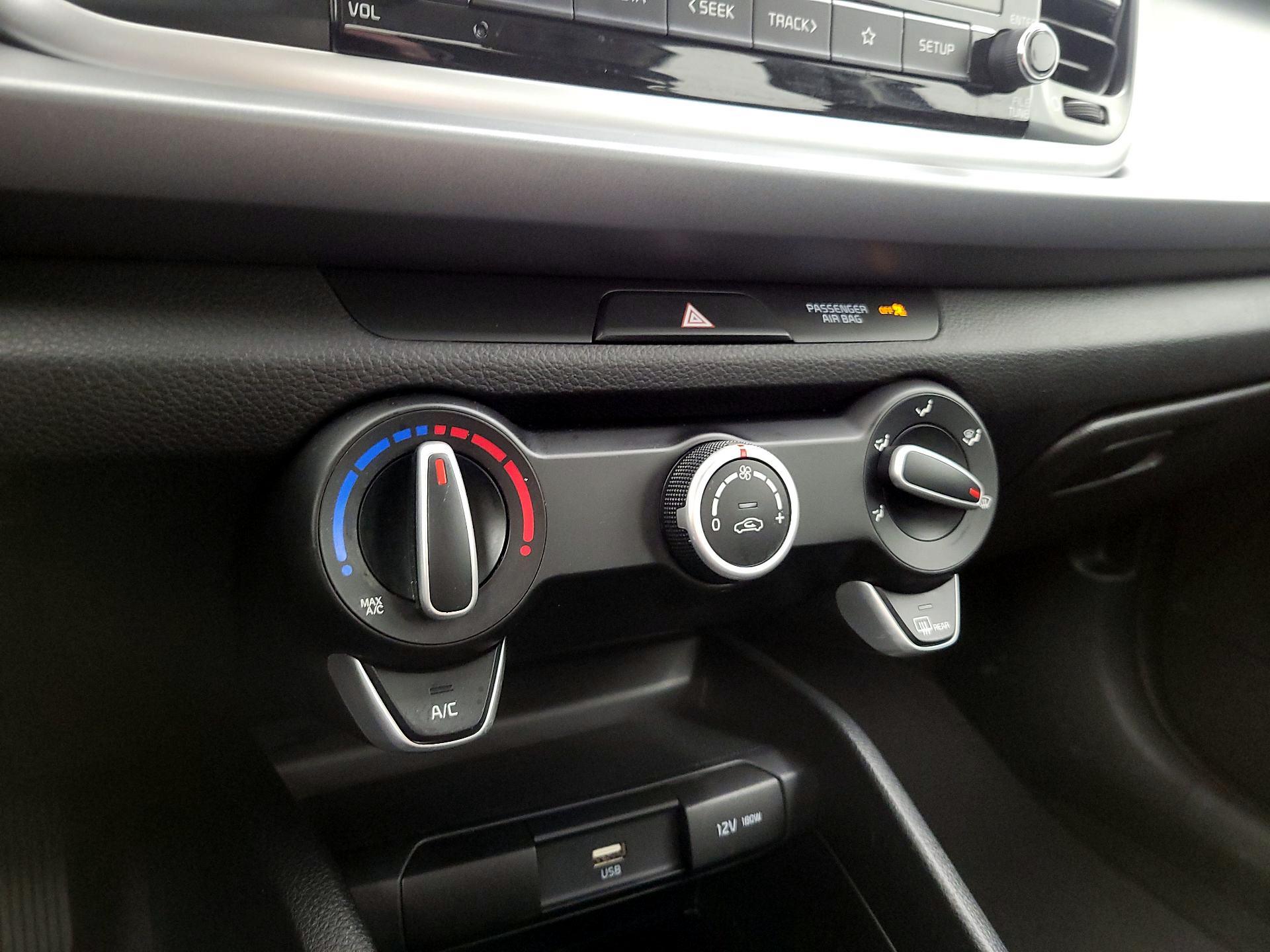 Thumbnail: 2023 Kia Rio - 16