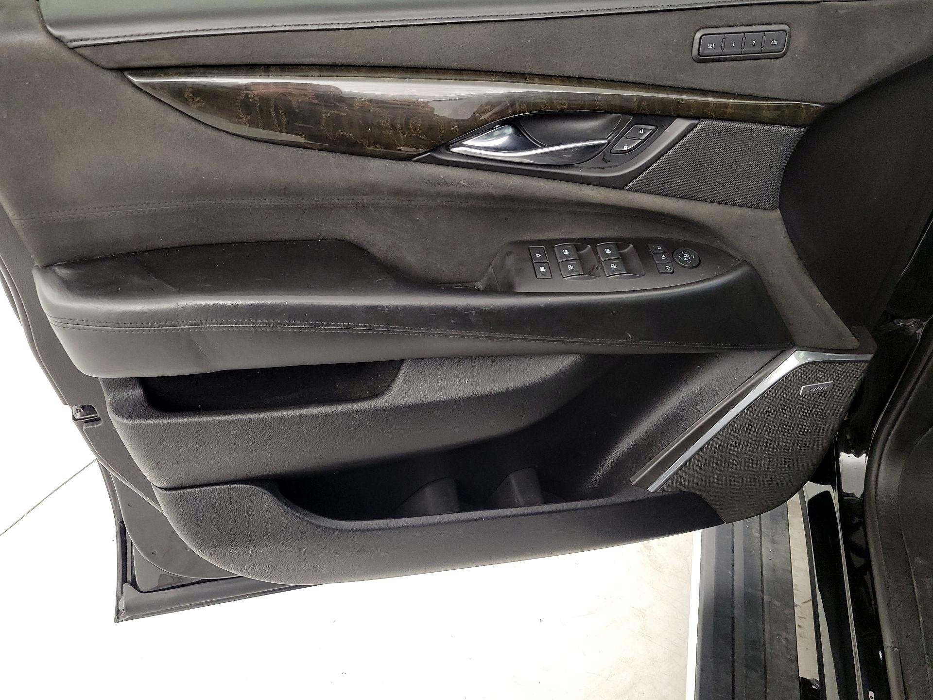 Thumbnail: 2019 Cadillac Escalade - 12