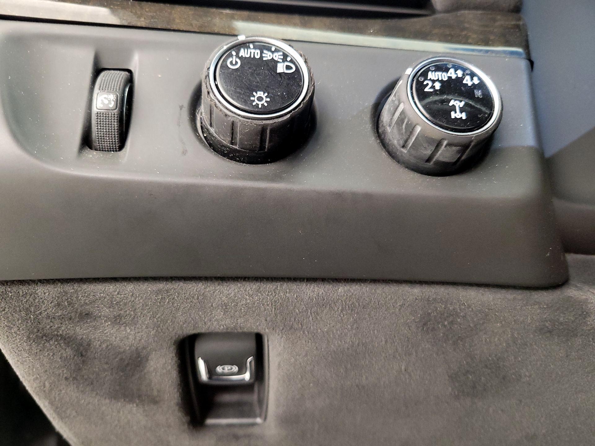 Thumbnail: 2019 Cadillac Escalade - 13