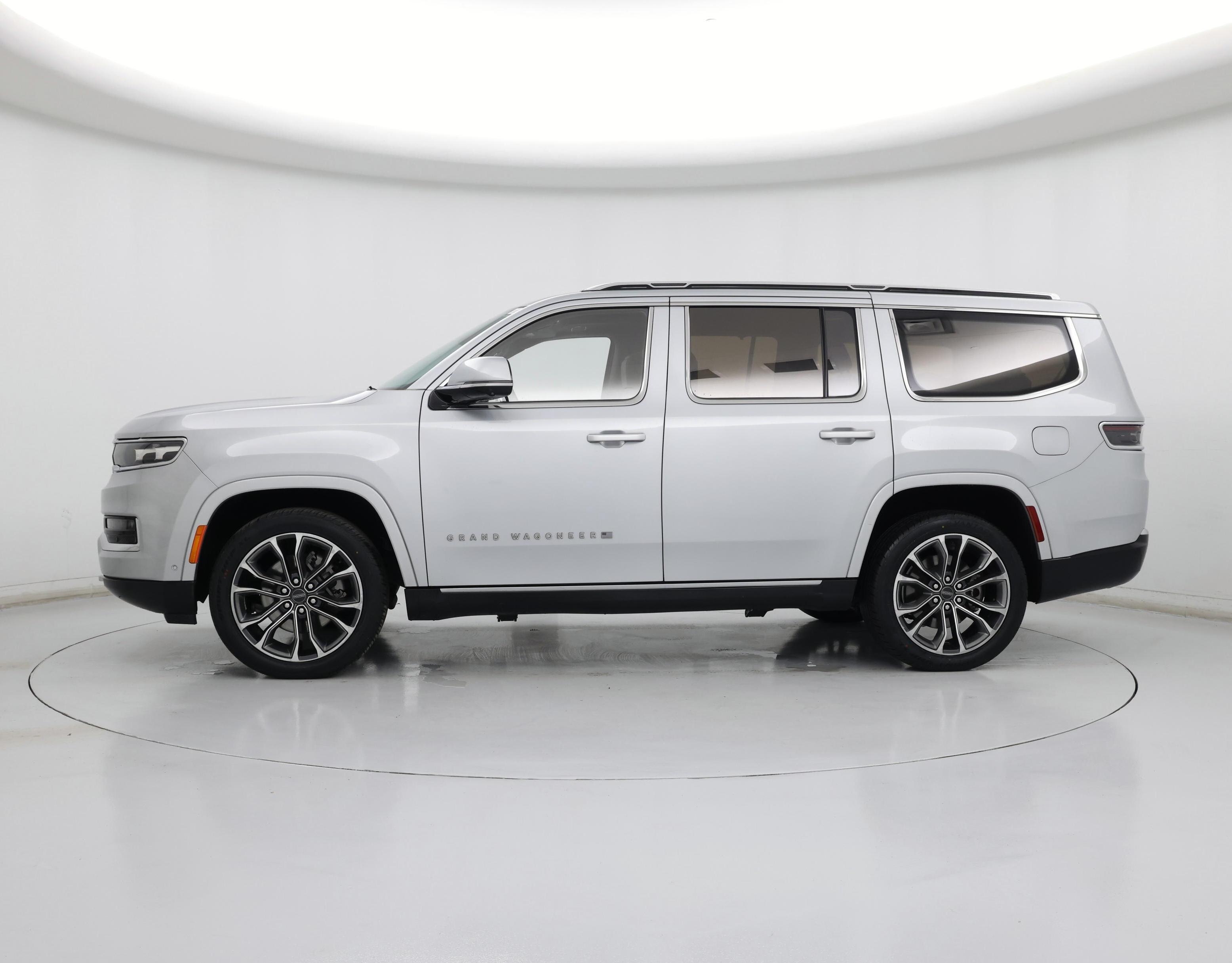 Thumbnail: 2022 Jeep Grand Wagoneer - 3