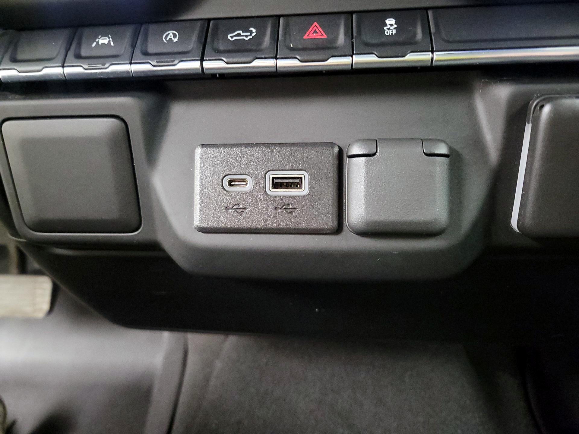 Thumbnail: 2023 Chevrolet Silverado 1500 - 18