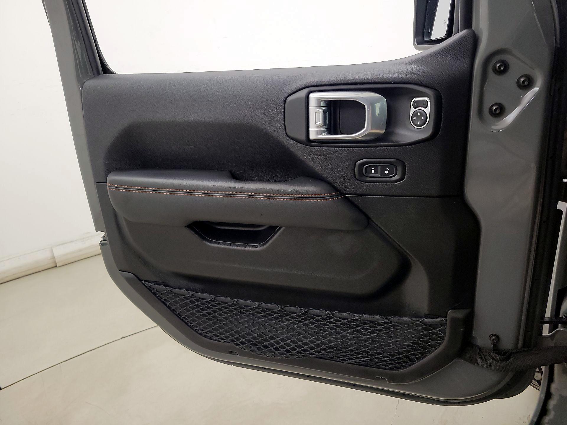 Thumbnail: 2022 Jeep Gladiator - 12