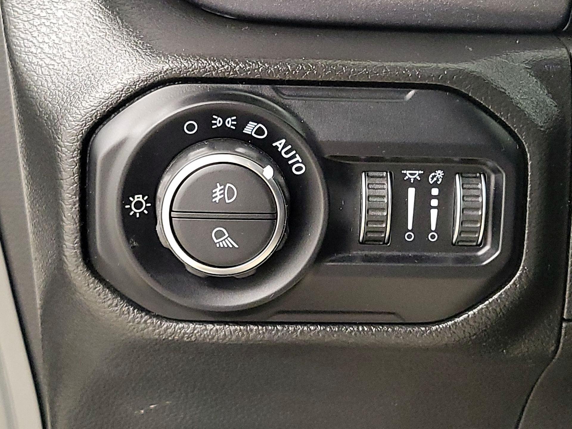 Thumbnail: 2022 Jeep Gladiator - 13