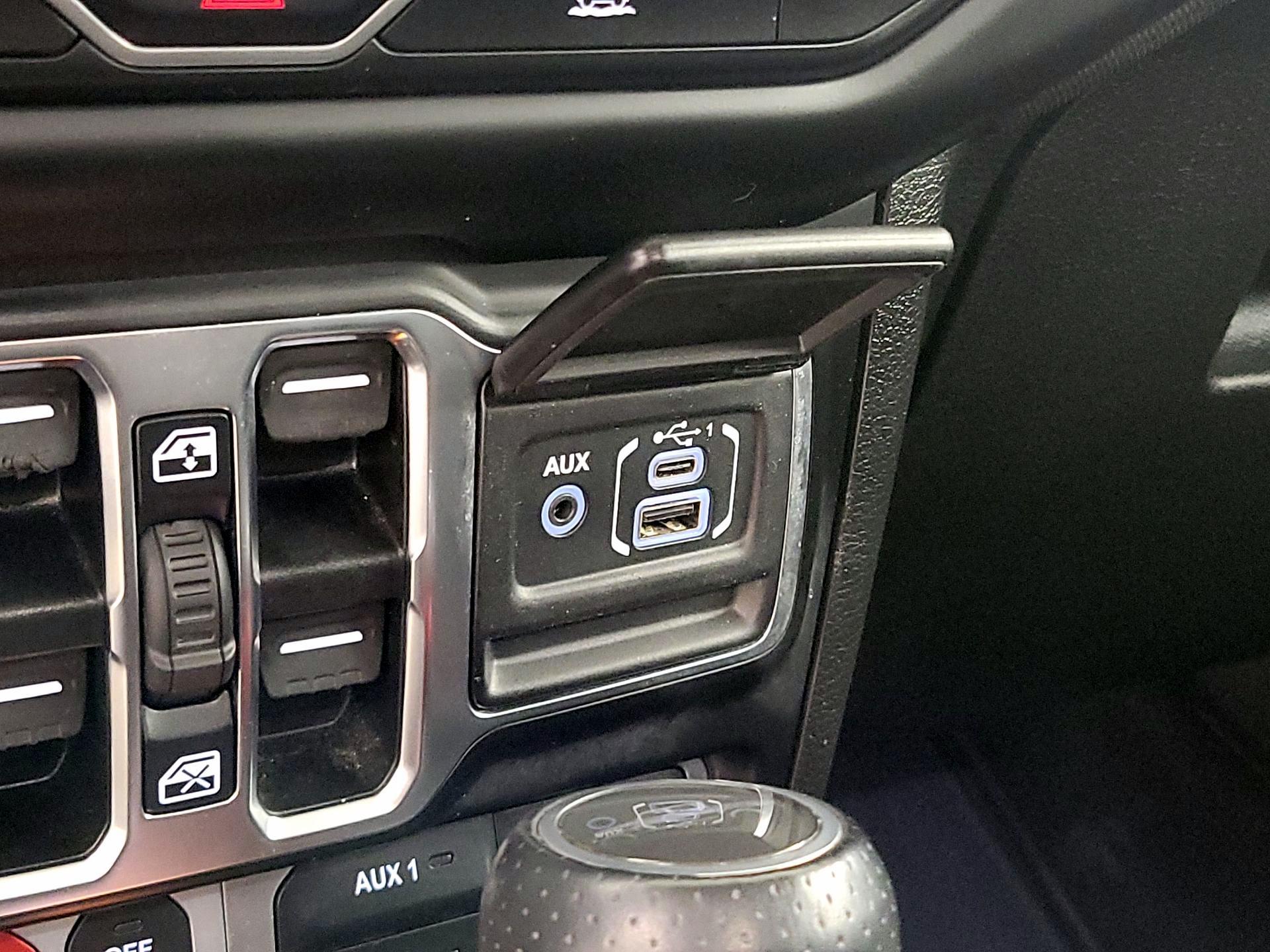 Thumbnail: 2022 Jeep Gladiator - 19