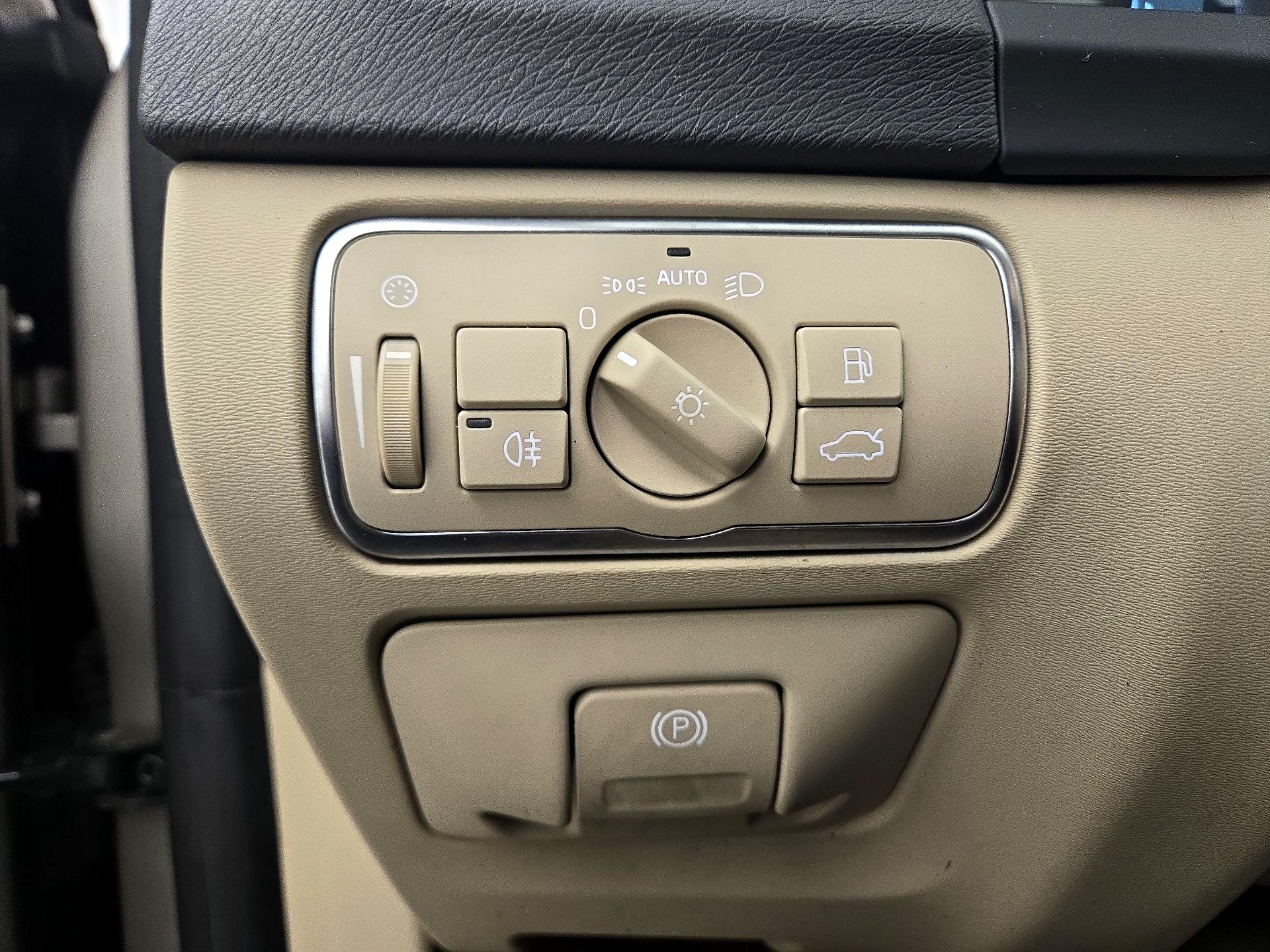 Thumbnail: 2015 Volvo S60 - 13