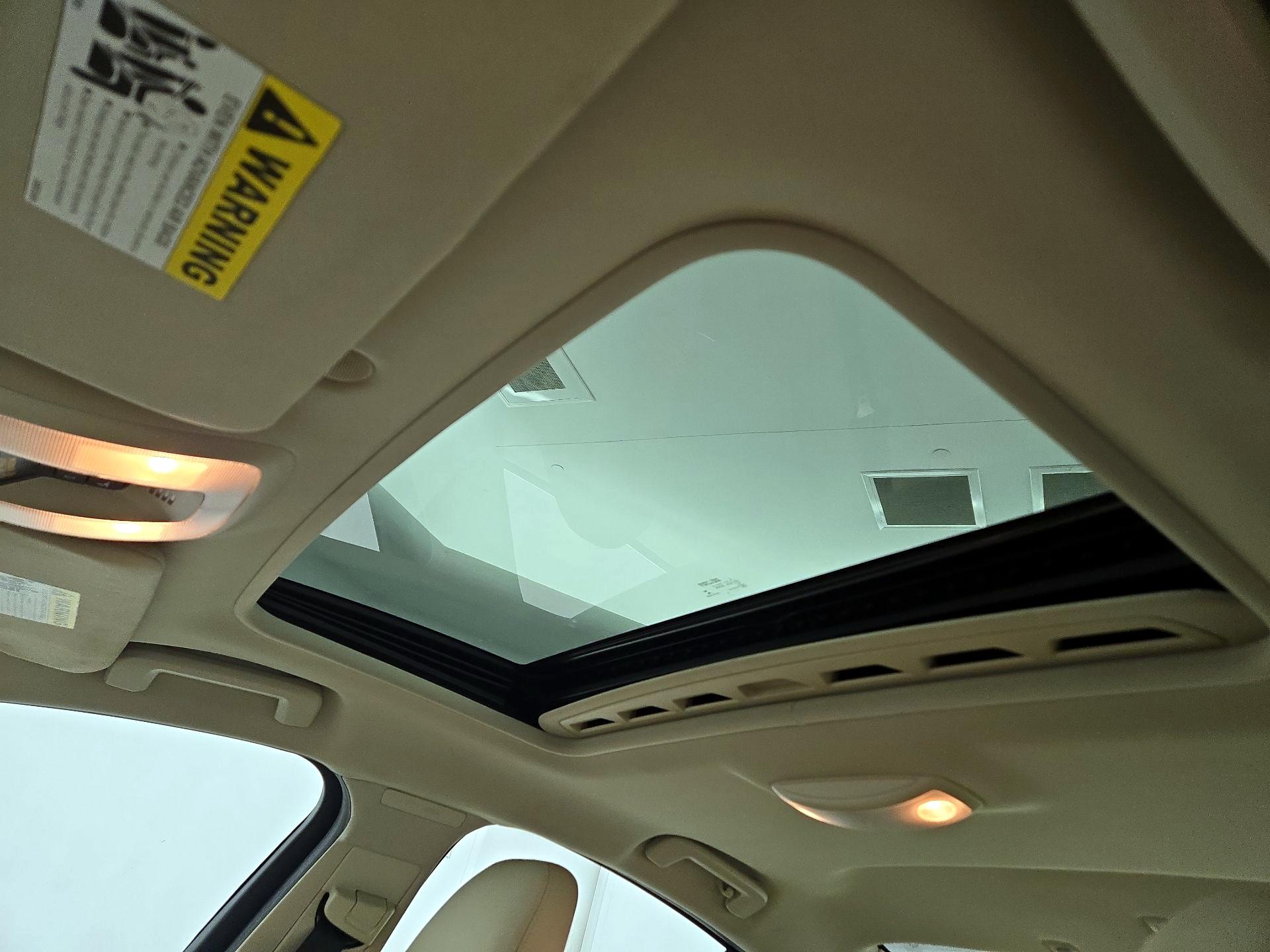 Thumbnail: 2015 Volvo S60 - 18