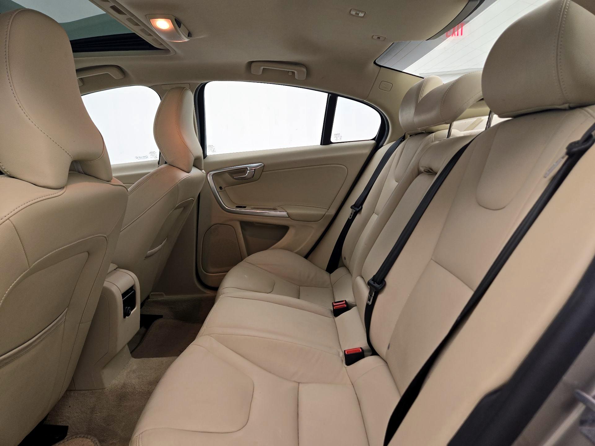 Thumbnail: 2015 Volvo S60 - 19