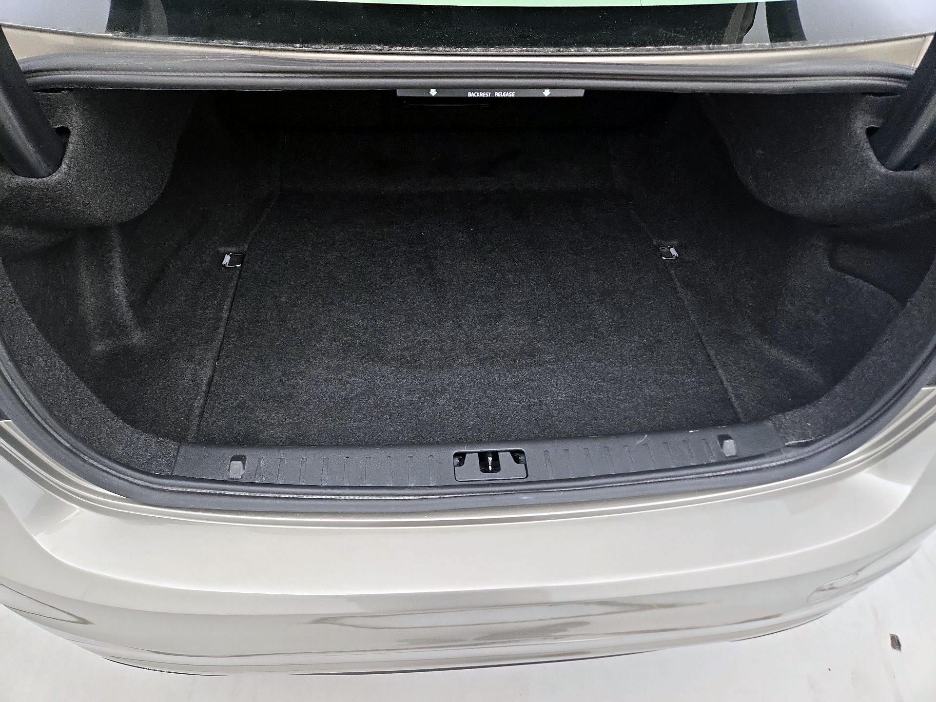 Thumbnail: 2015 Volvo S60 - 20