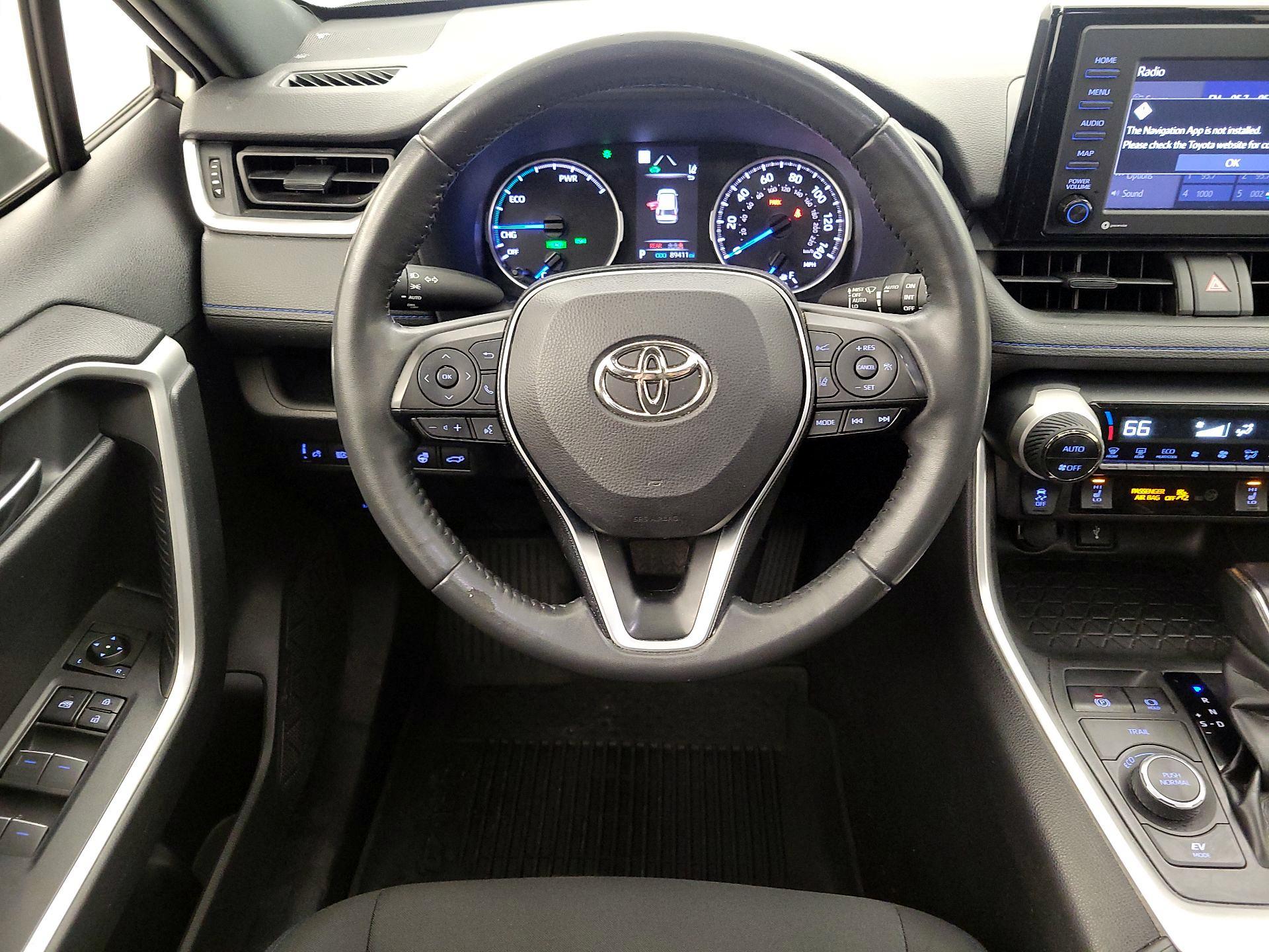 Thumbnail: 2022 Toyota RAV4 - 10