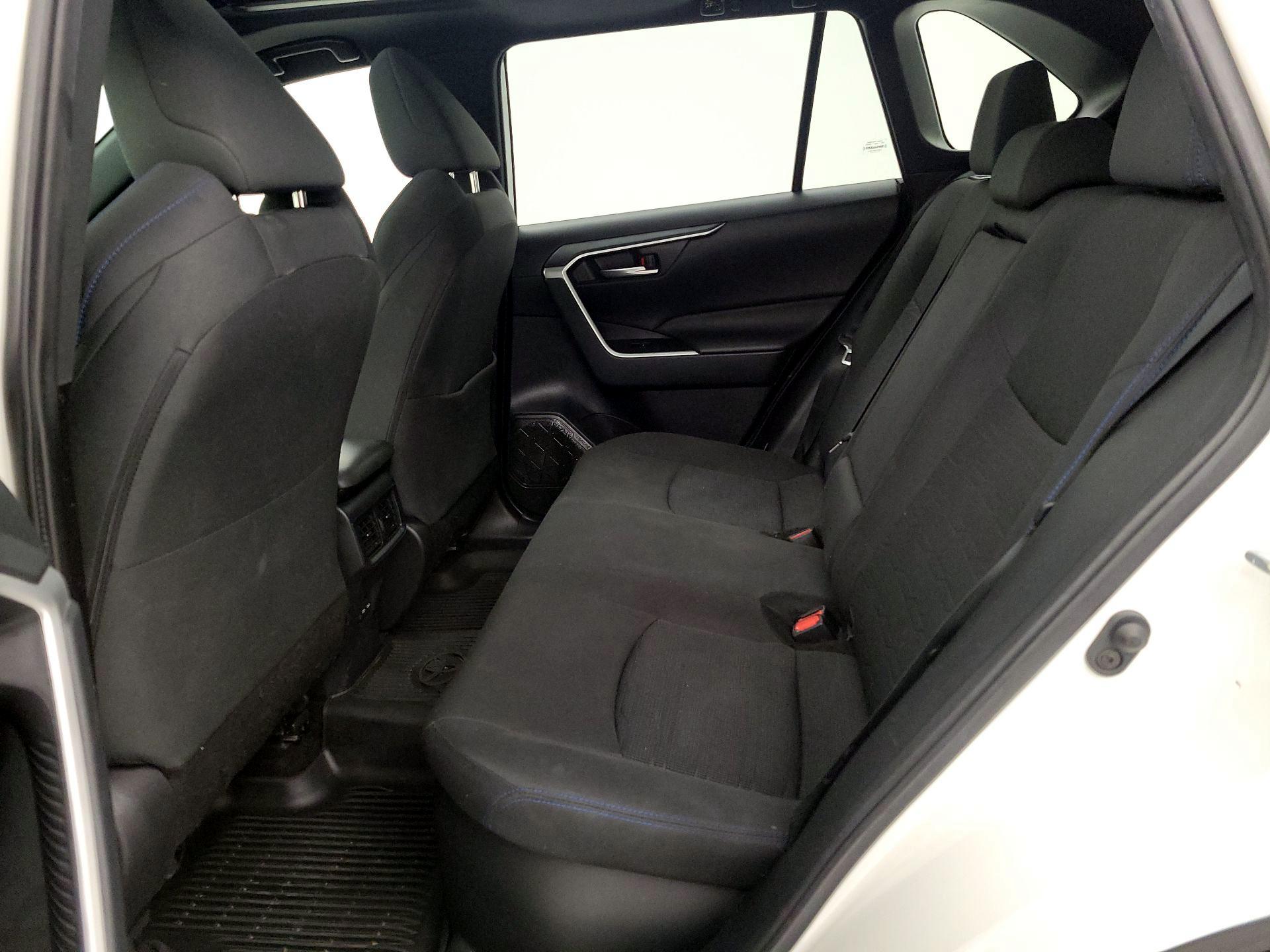 Thumbnail: 2022 Toyota RAV4 - 19