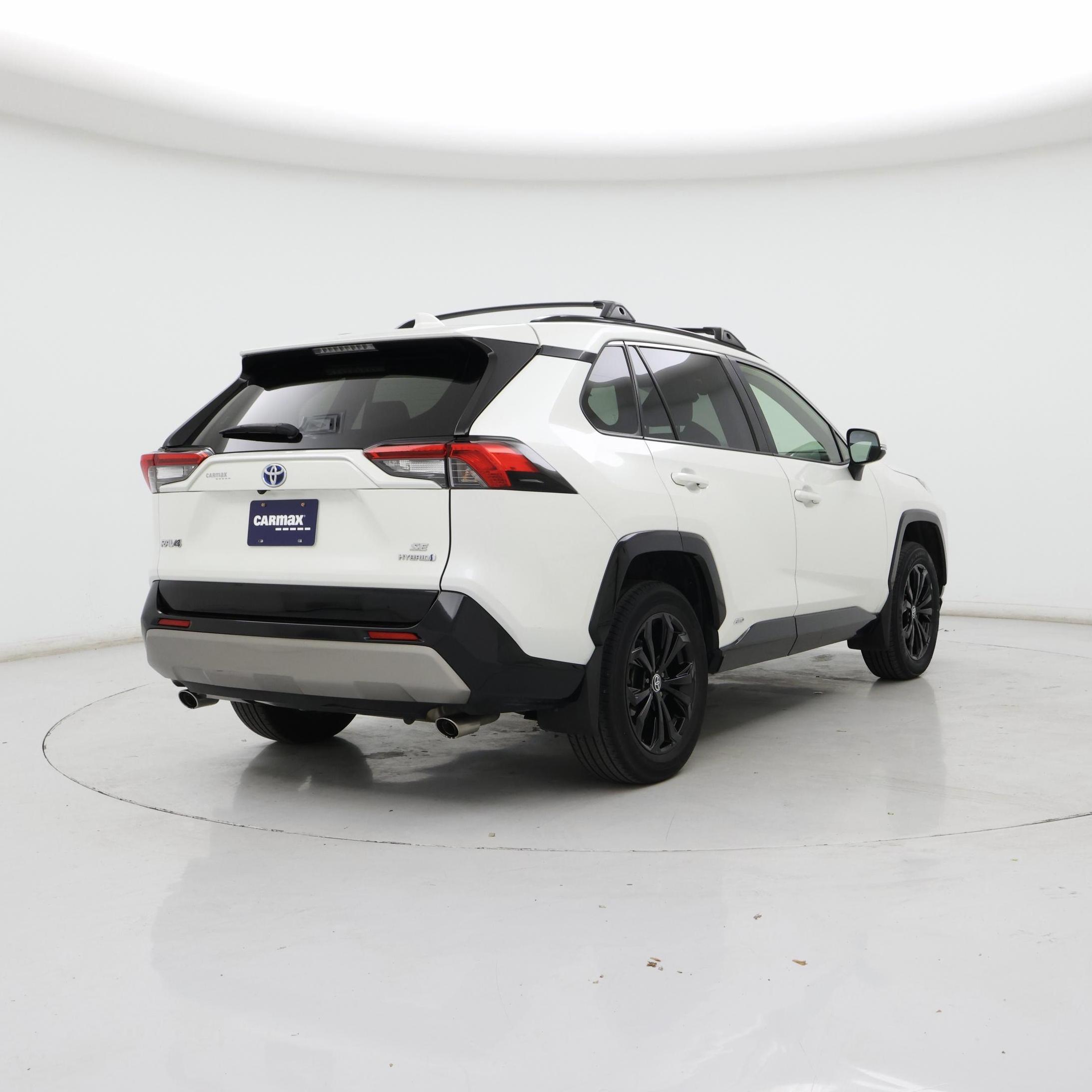 Thumbnail: 2022 Toyota RAV4 - 8