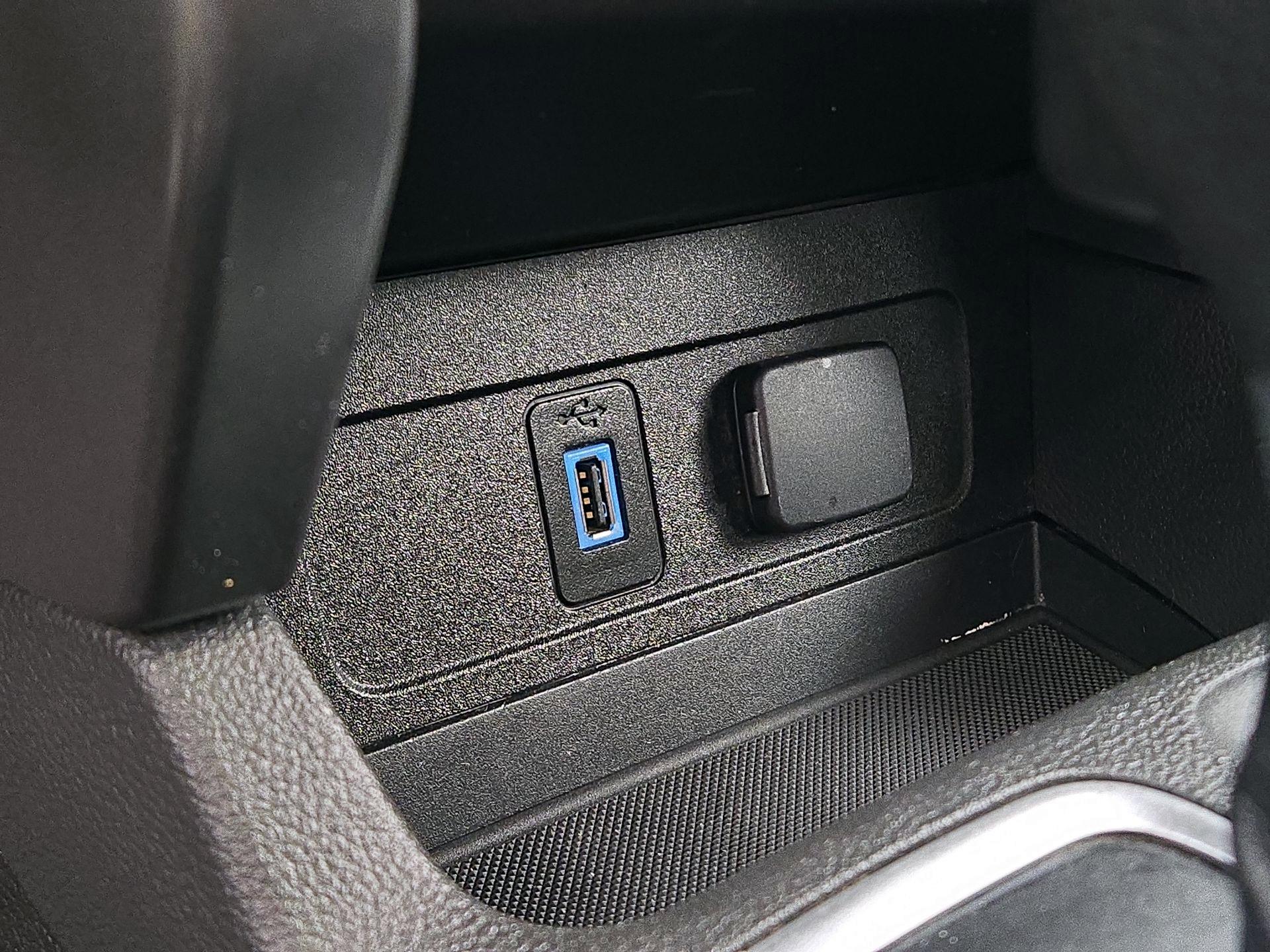 Thumbnail: 2017 Ford Escape - 18