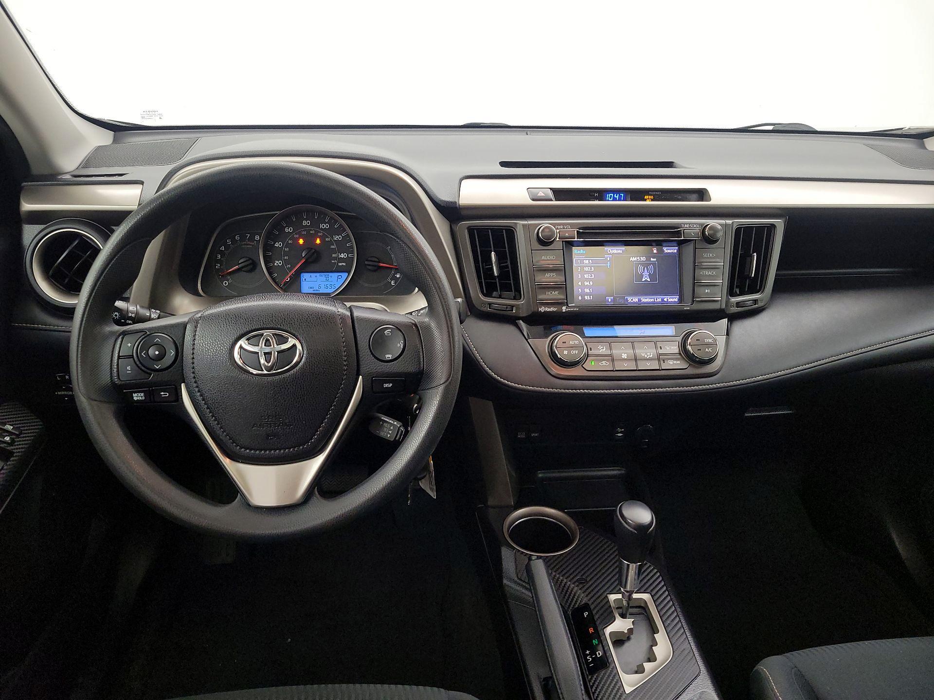 Thumbnail: 2015 Toyota RAV4 - 9