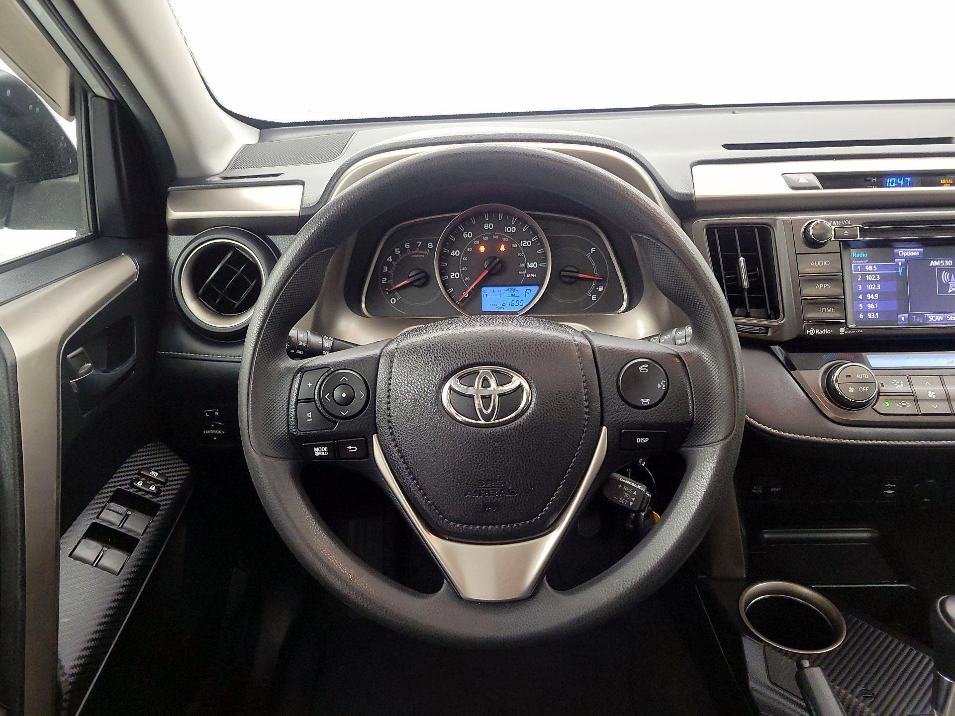 Thumbnail: 2015 Toyota RAV4 - 10