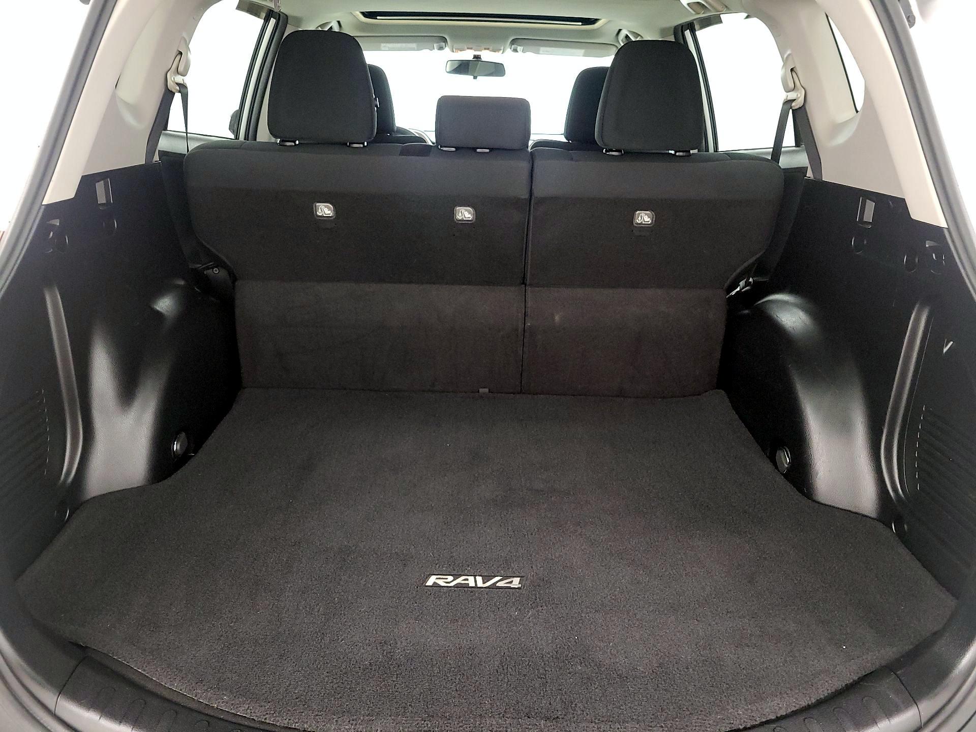 Thumbnail: 2015 Toyota RAV4 - 20