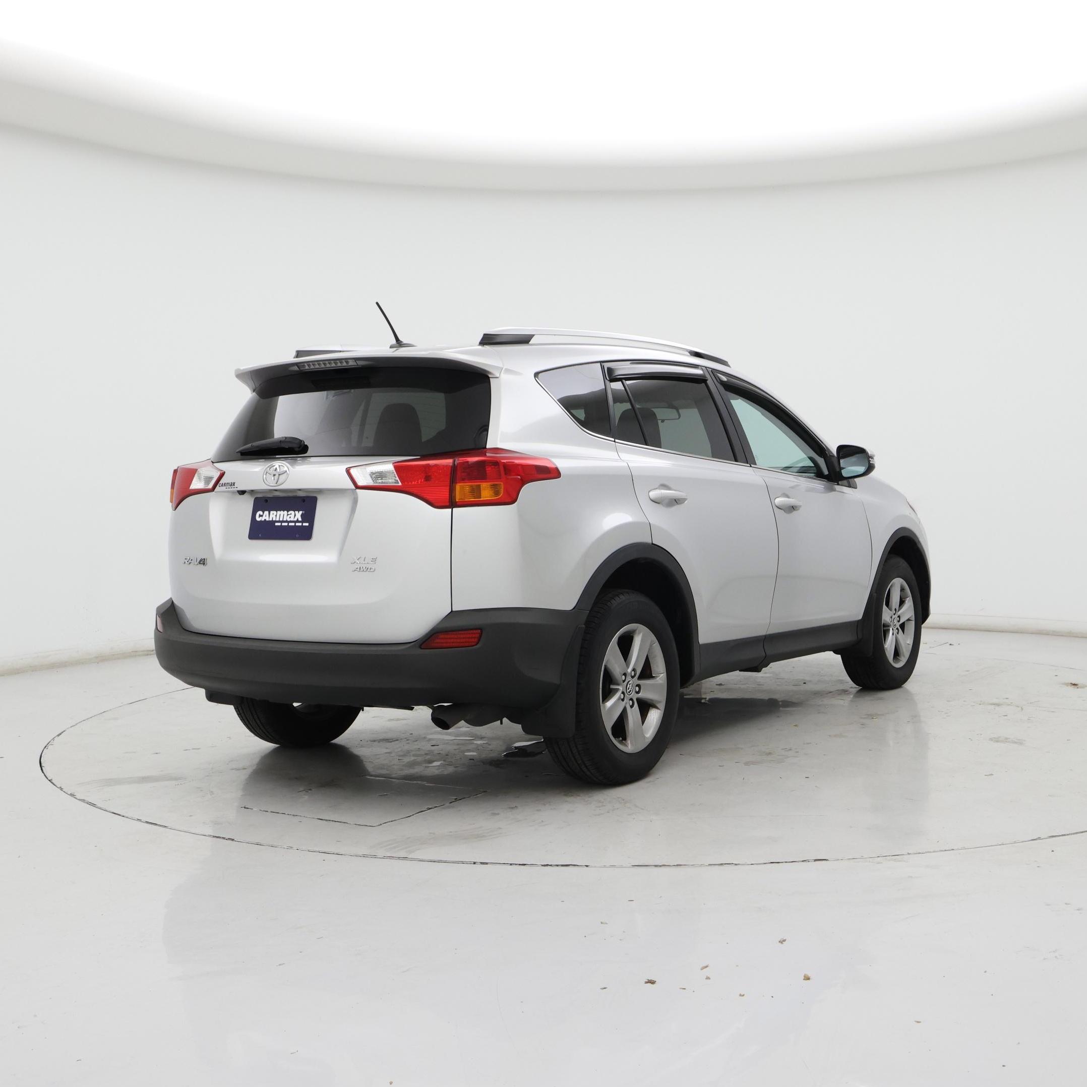 Thumbnail: 2015 Toyota RAV4 - 8
