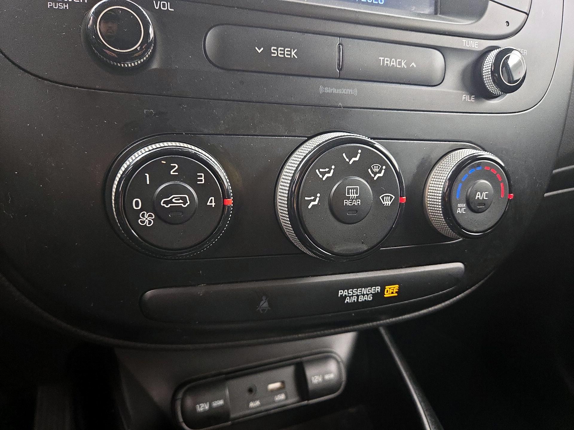 Thumbnail: 2019 Kia Soul - 16