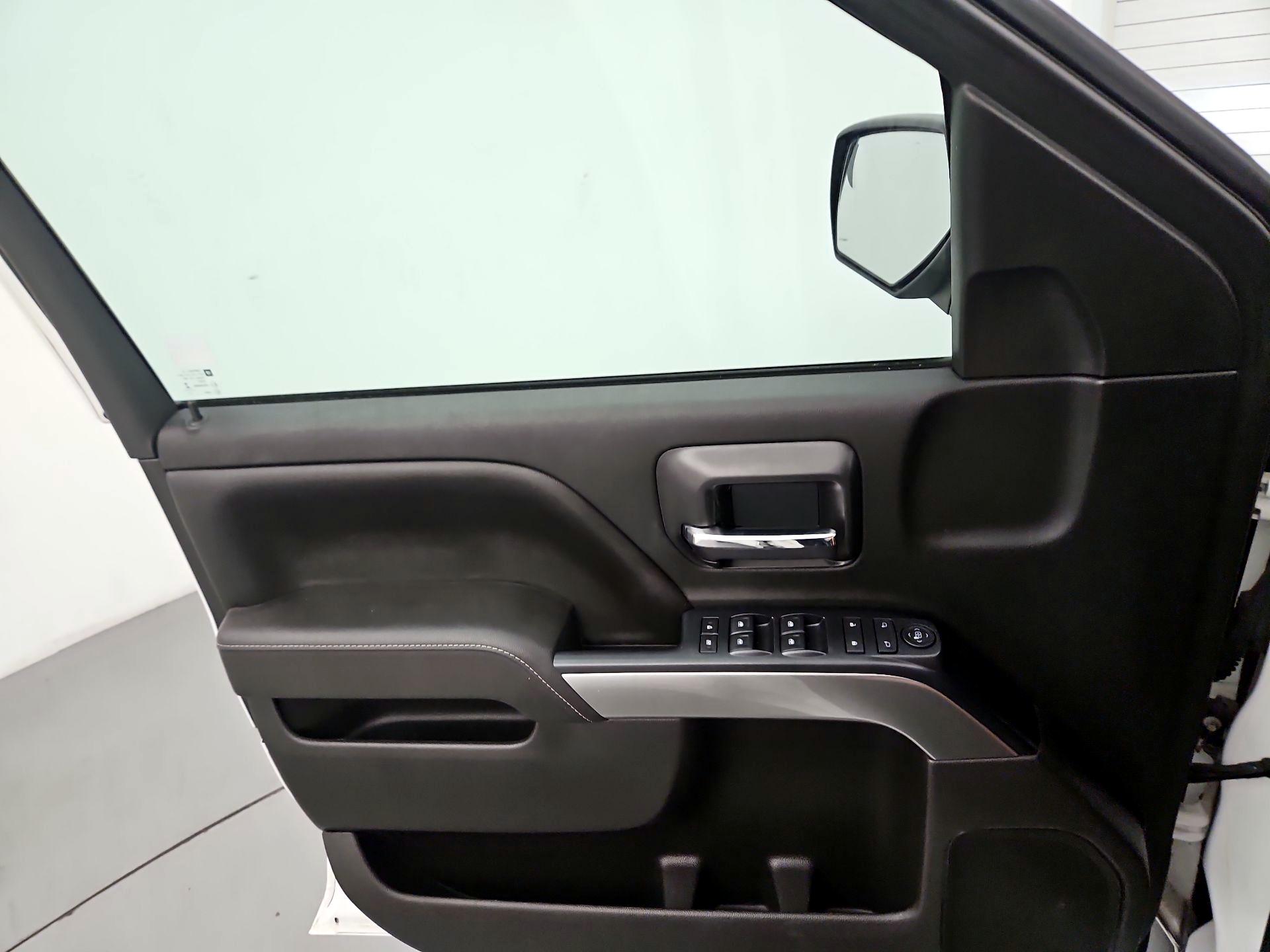 Thumbnail: 2017 Chevrolet Silverado 1500 - 12