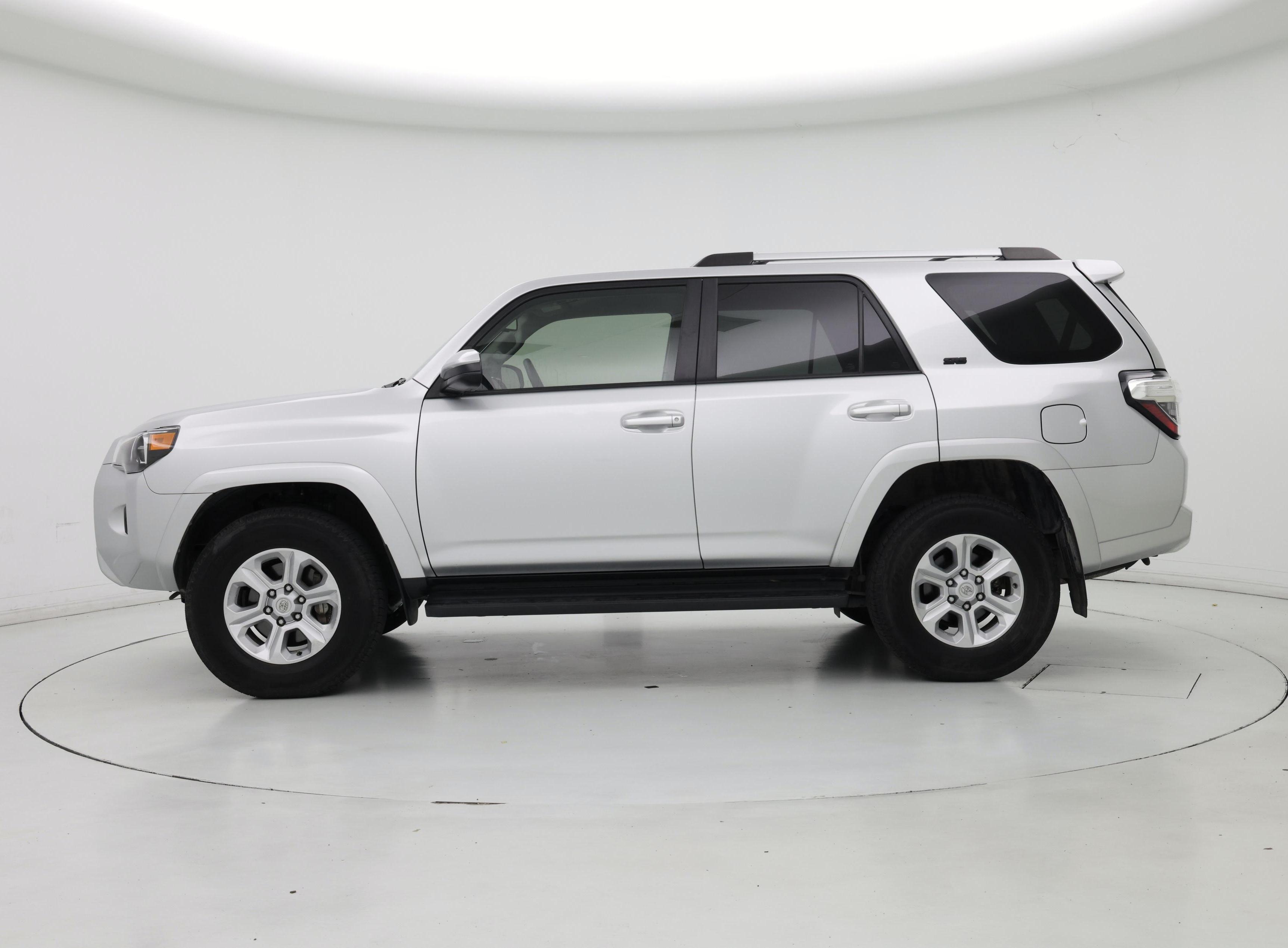 Thumbnail: 2023 Toyota 4Runner - 3