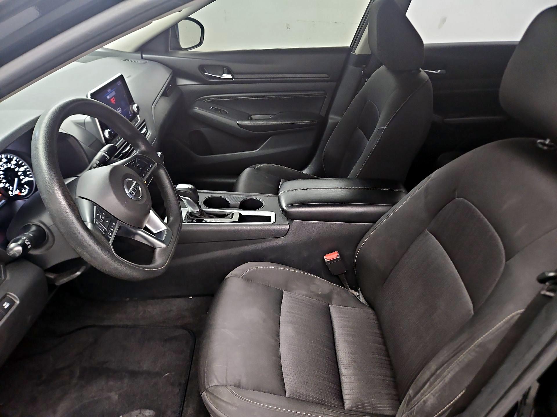 Thumbnail: 2020 Nissan Altima - 11