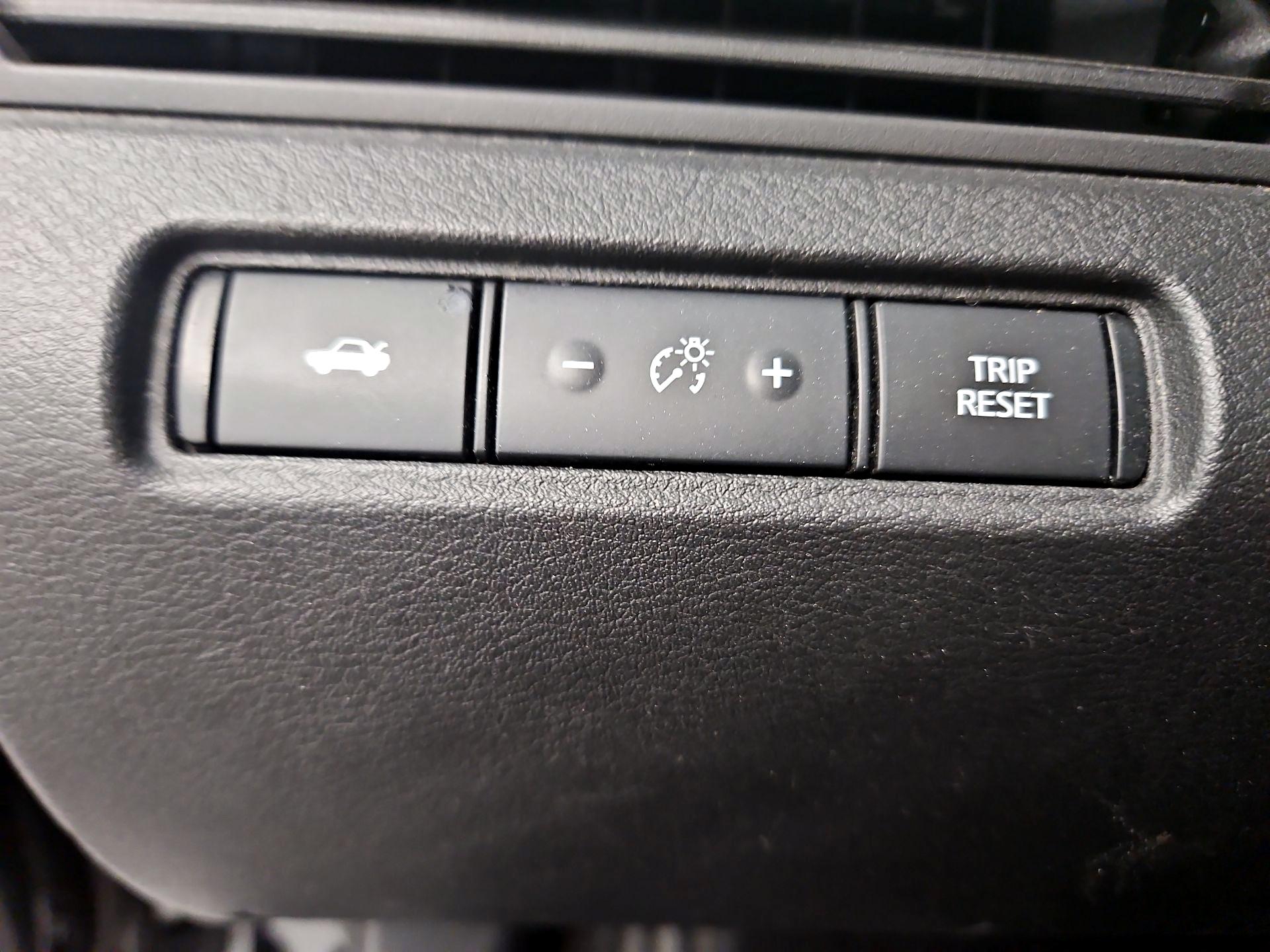 Thumbnail: 2020 Nissan Altima - 13