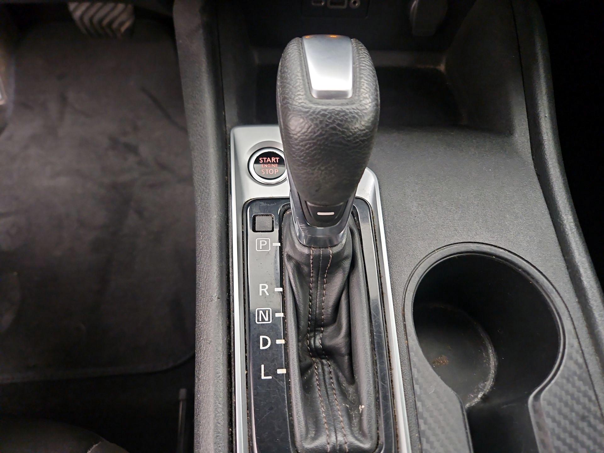 Thumbnail: 2020 Nissan Altima - 17