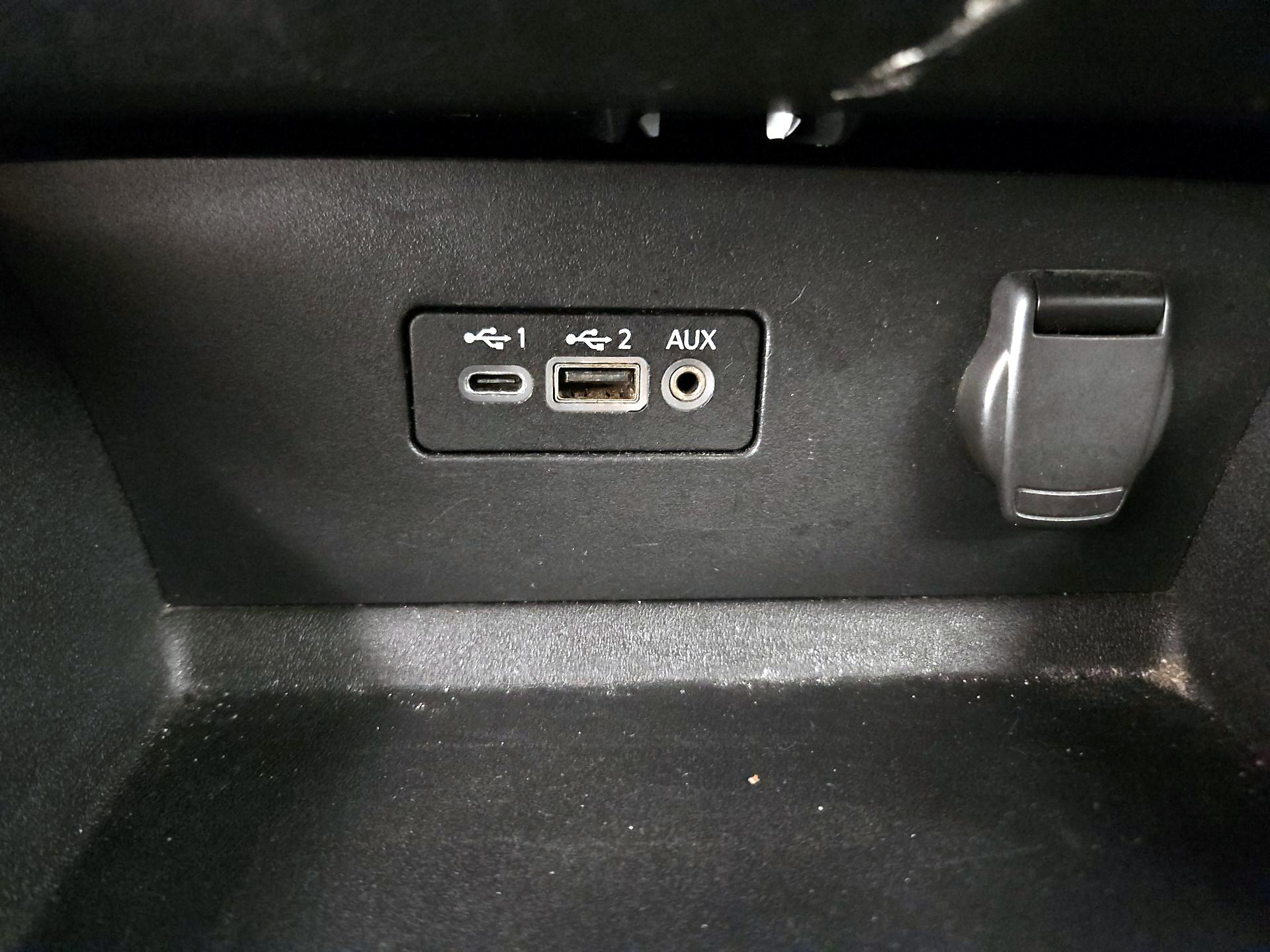 Thumbnail: 2020 Nissan Altima - 18