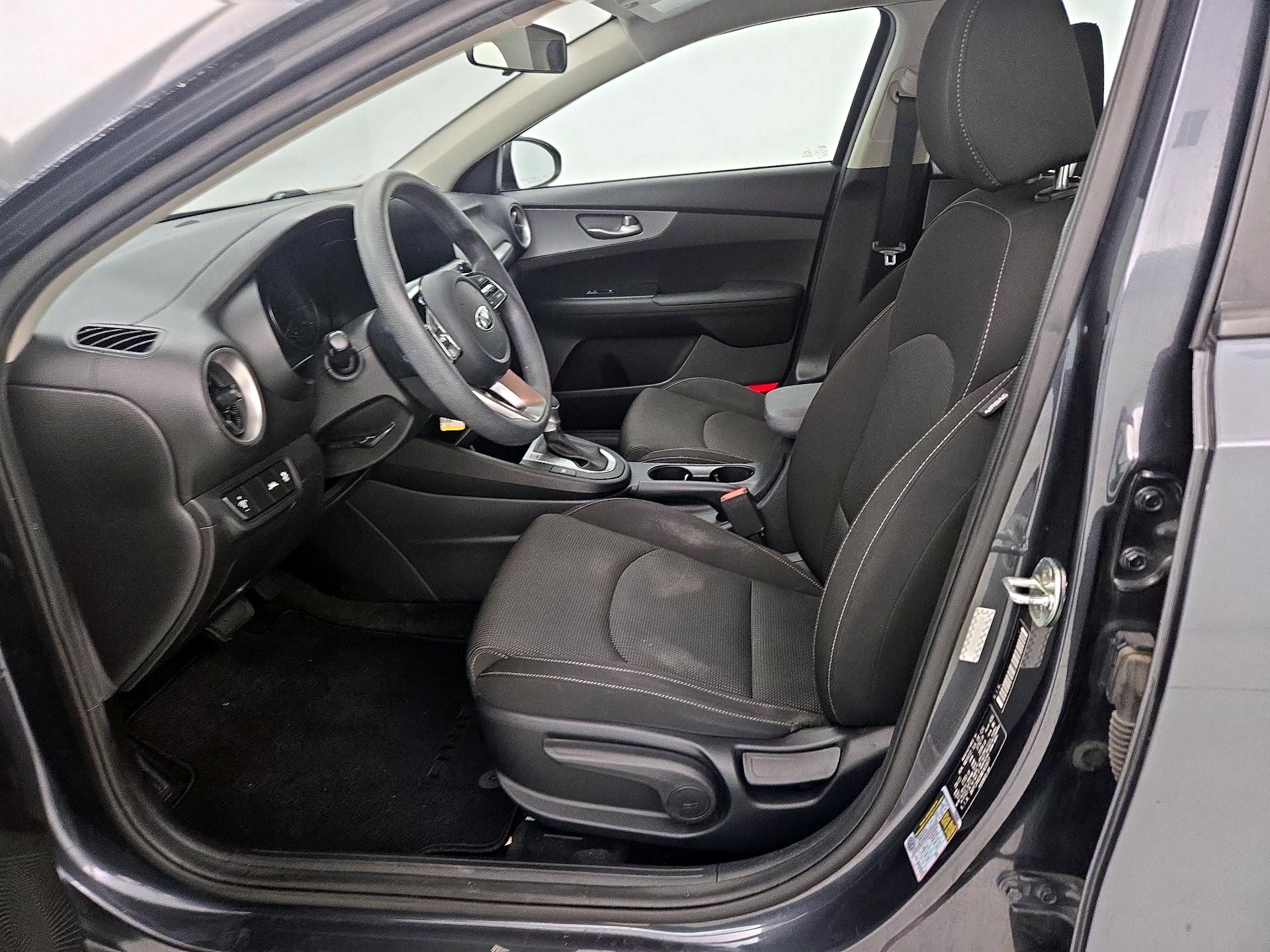 Thumbnail: 2021 Kia Forte - 11