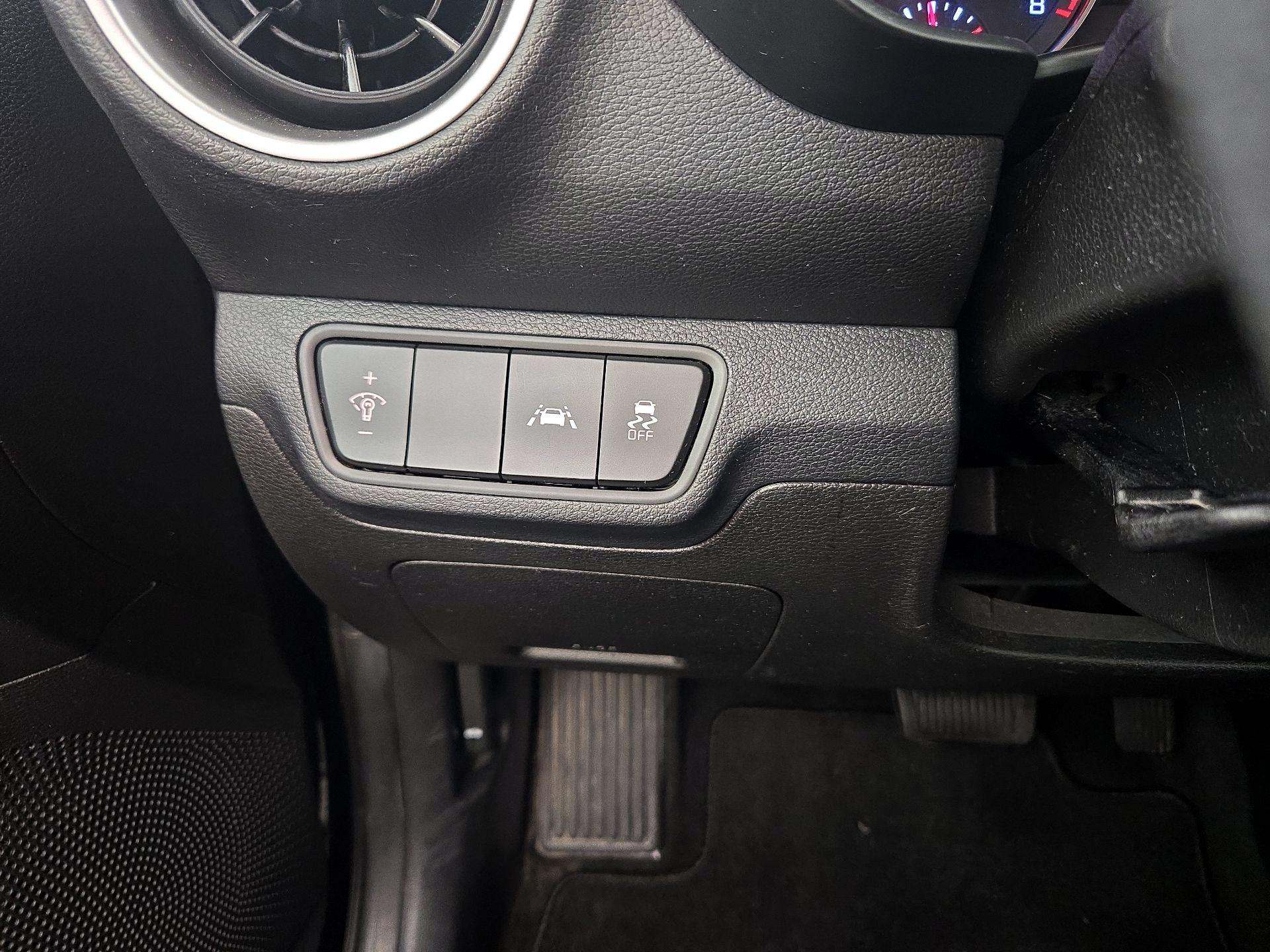 Thumbnail: 2021 Kia Forte - 13