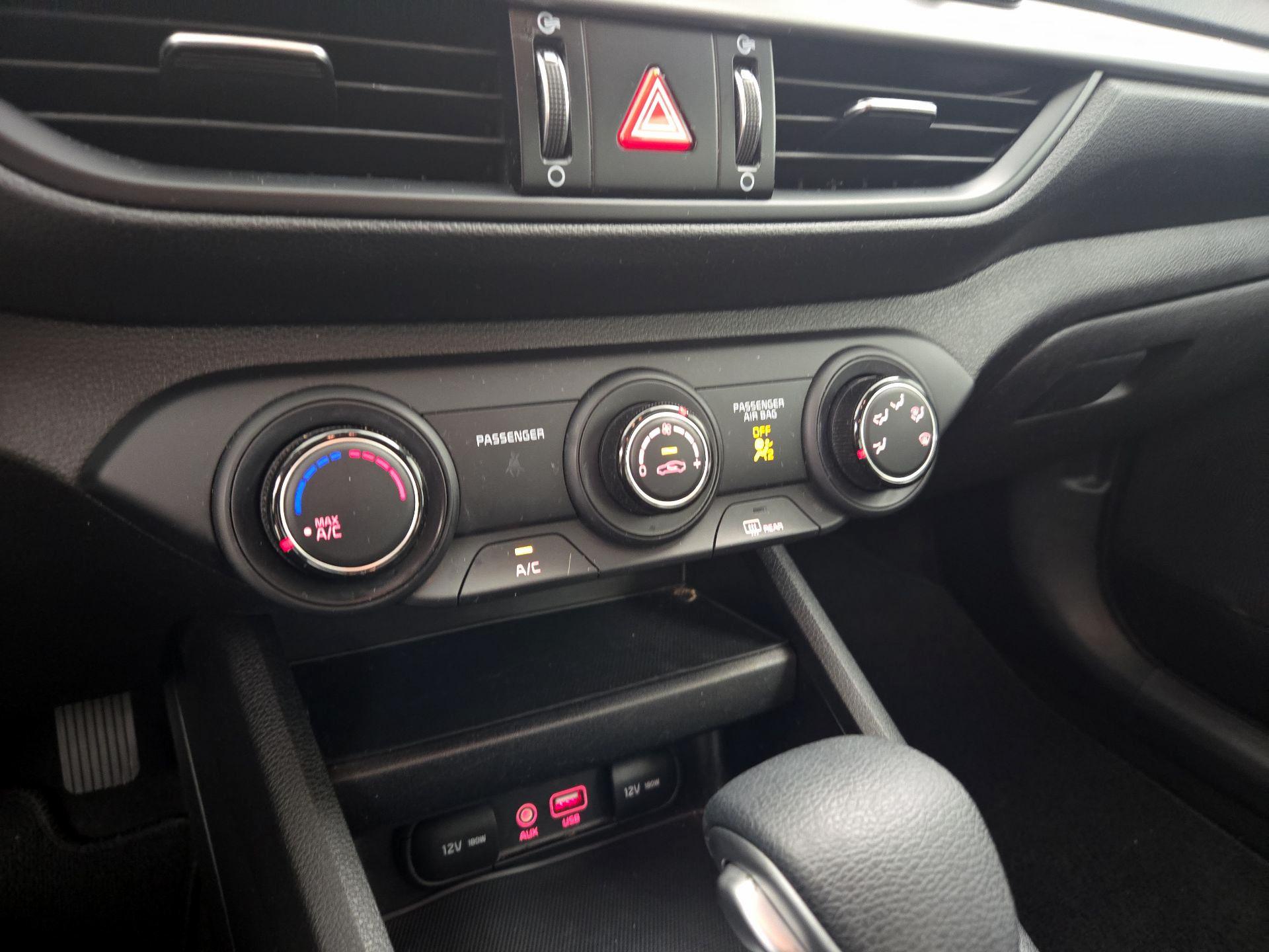 Thumbnail: 2021 Kia Forte - 16