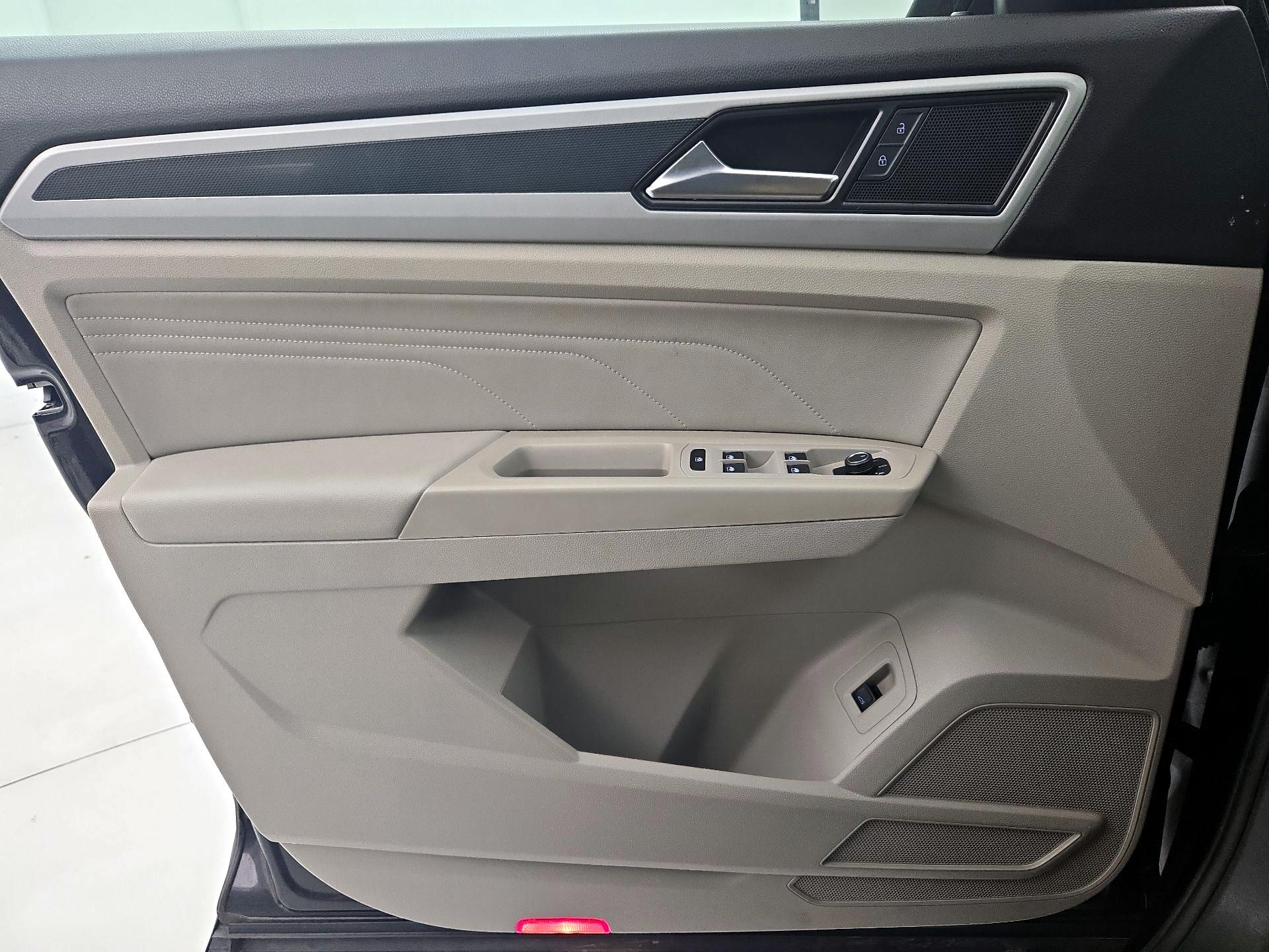 Thumbnail: 2021 Volkswagen Atlas - 12