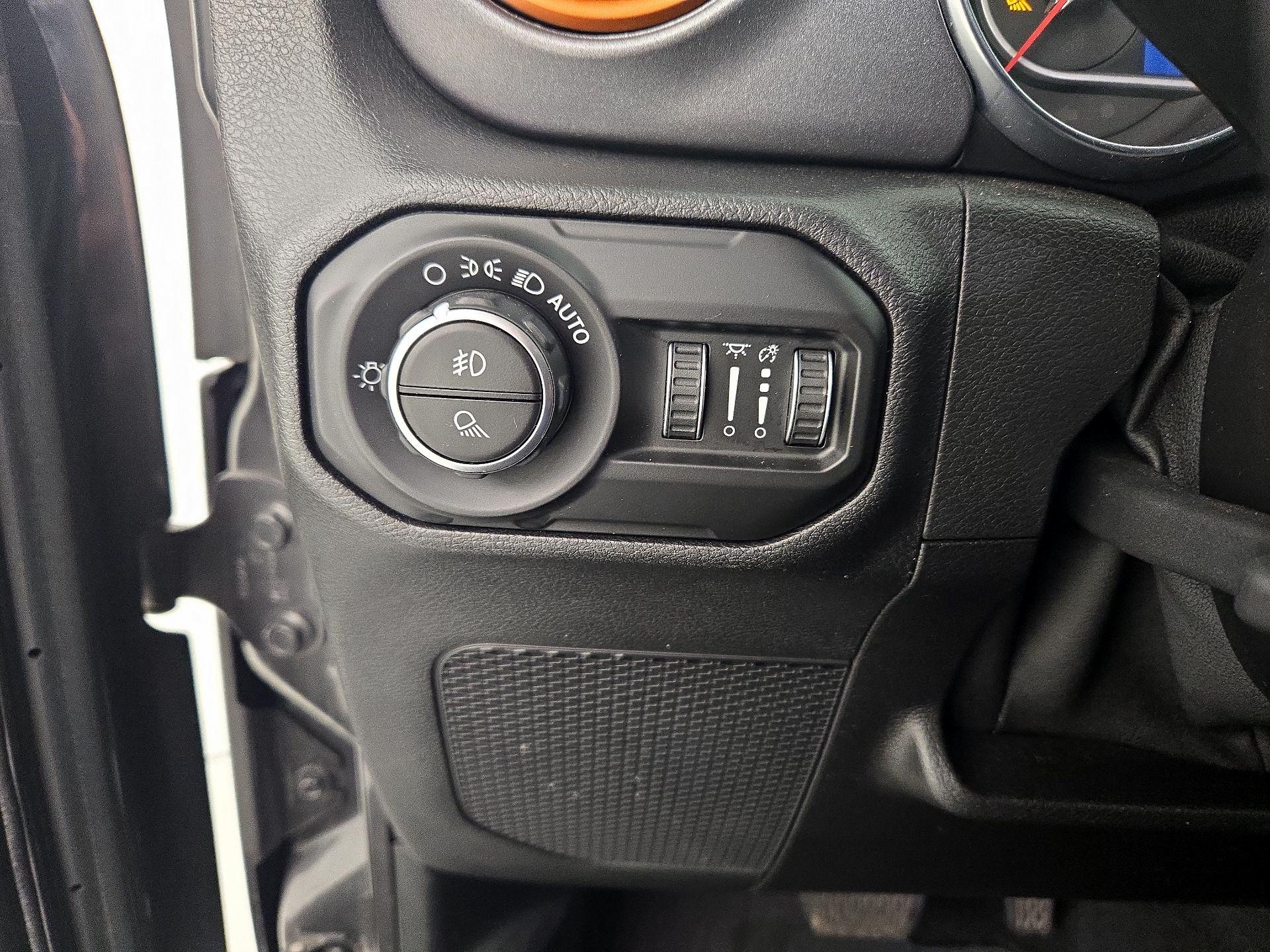 Thumbnail: 2020 Jeep Gladiator - 13